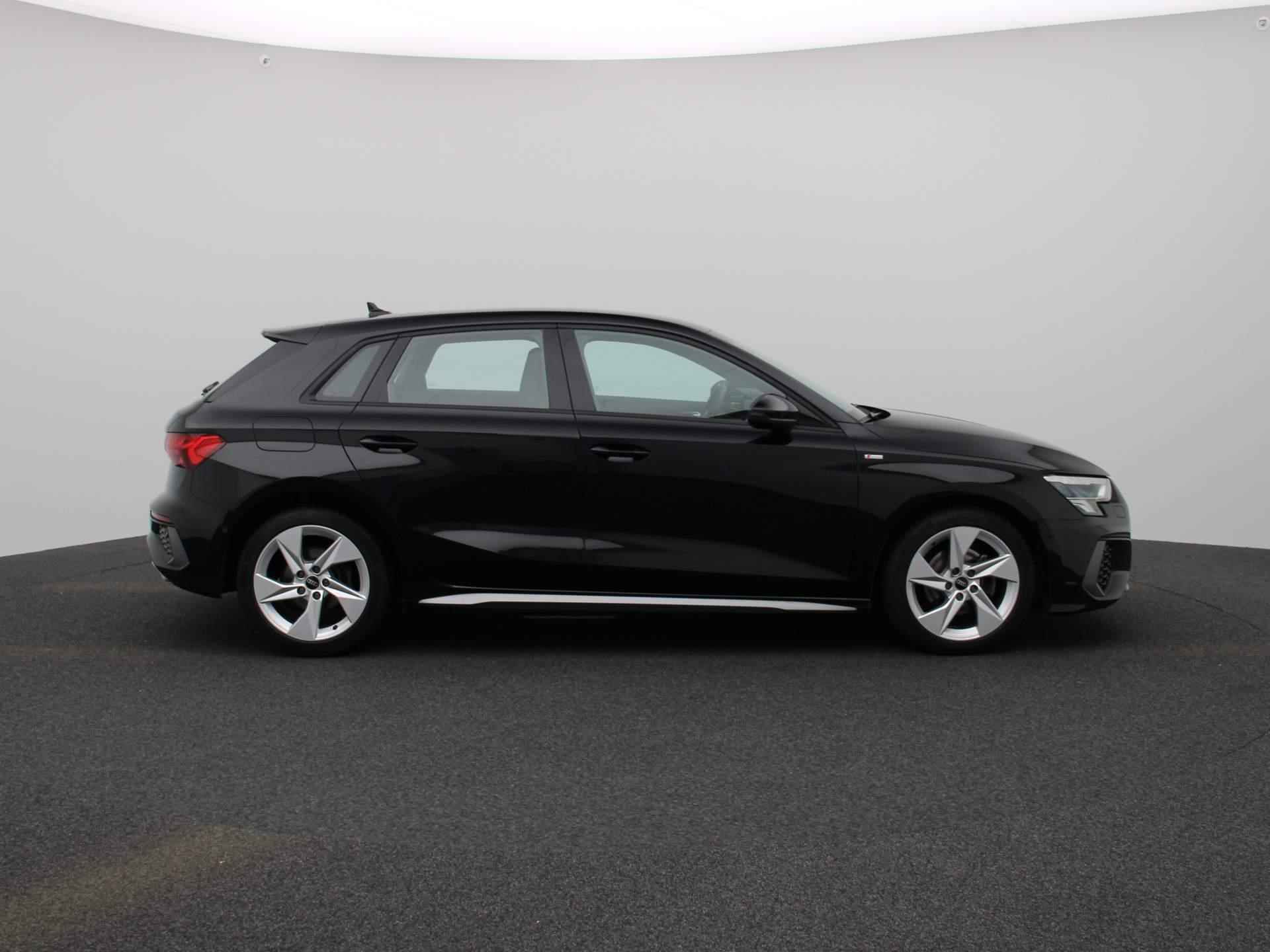 Audi A3 Sportback 35 TDI S edition | APPLE CARPLAY | S-LINE | NAVIGATIE | ADAPTIVE CRUISE CONTROL | HALF-LEDER | LANE ASSIST | STOELVERWARMING | CLIMATE CONTROL | PARKEERSENSOREN | LED | LICHTMETALEN VELGEN | - 6/41