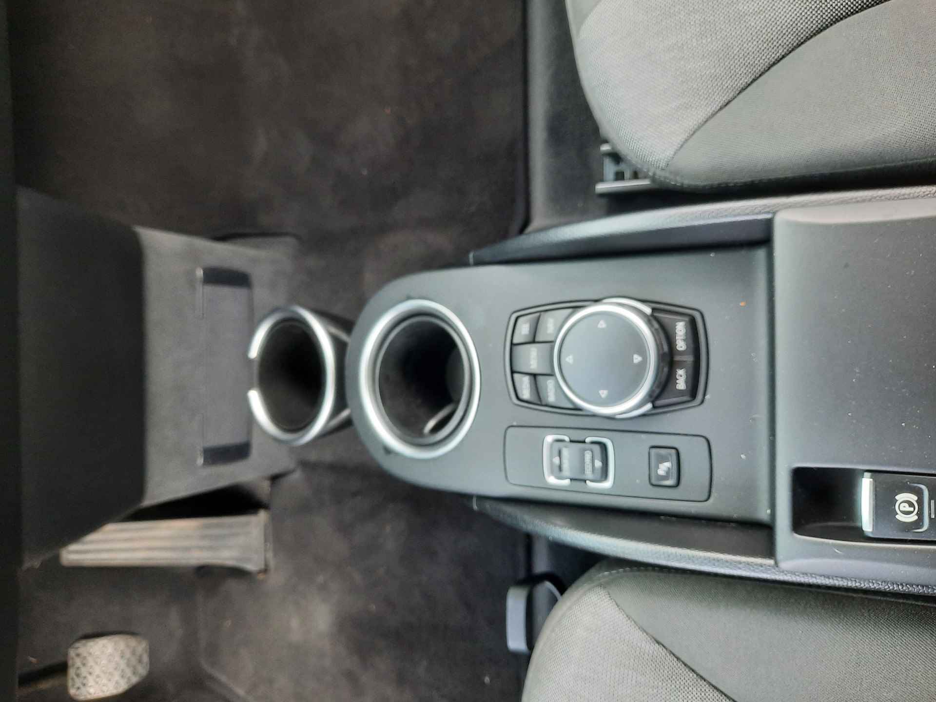 BMW i3 Basis Comfort Advance 22 kWh Airco | 19 inch | - 30/35