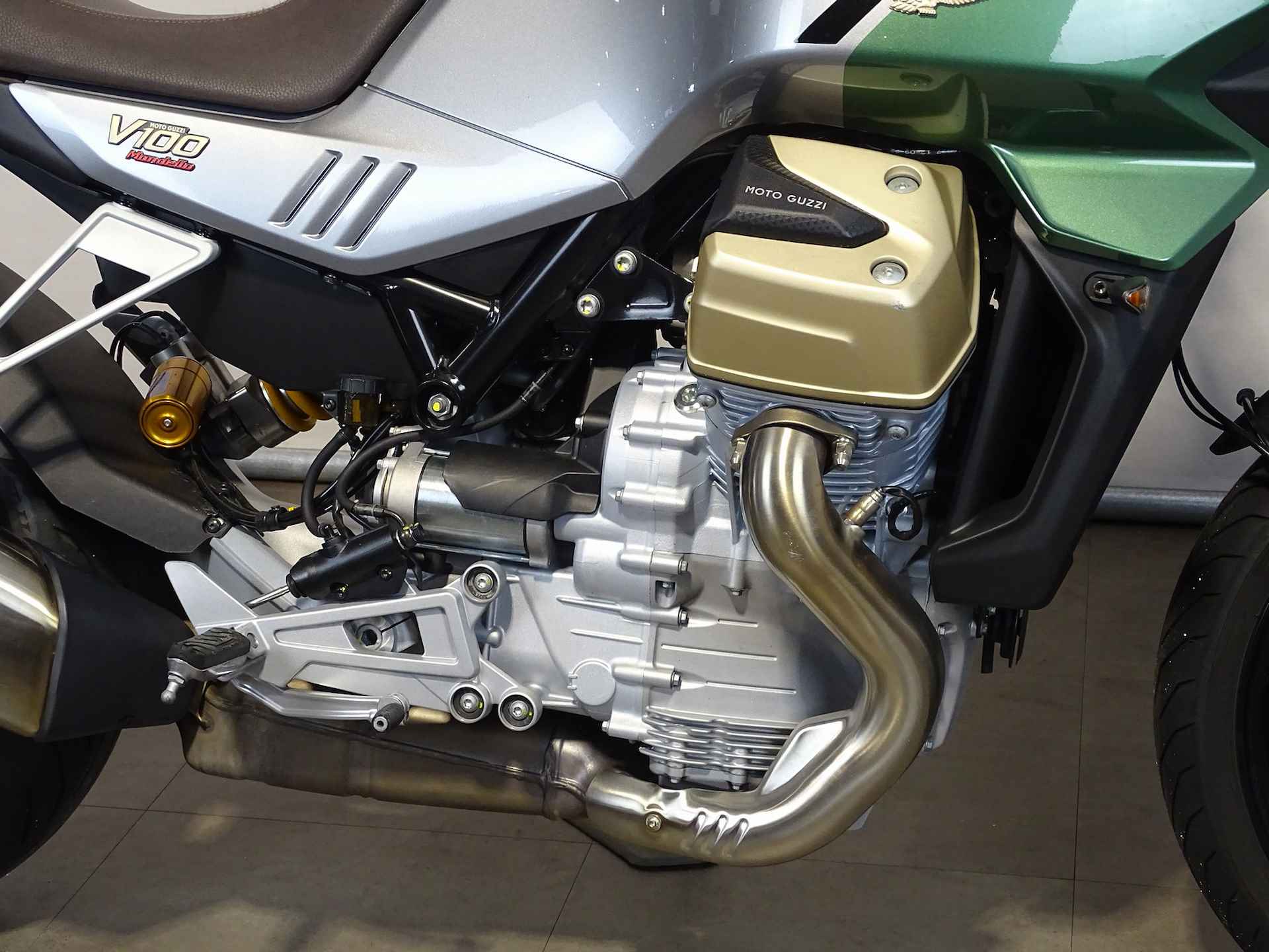 Moto Guzzi V 100 MANDELLO S - 4/12