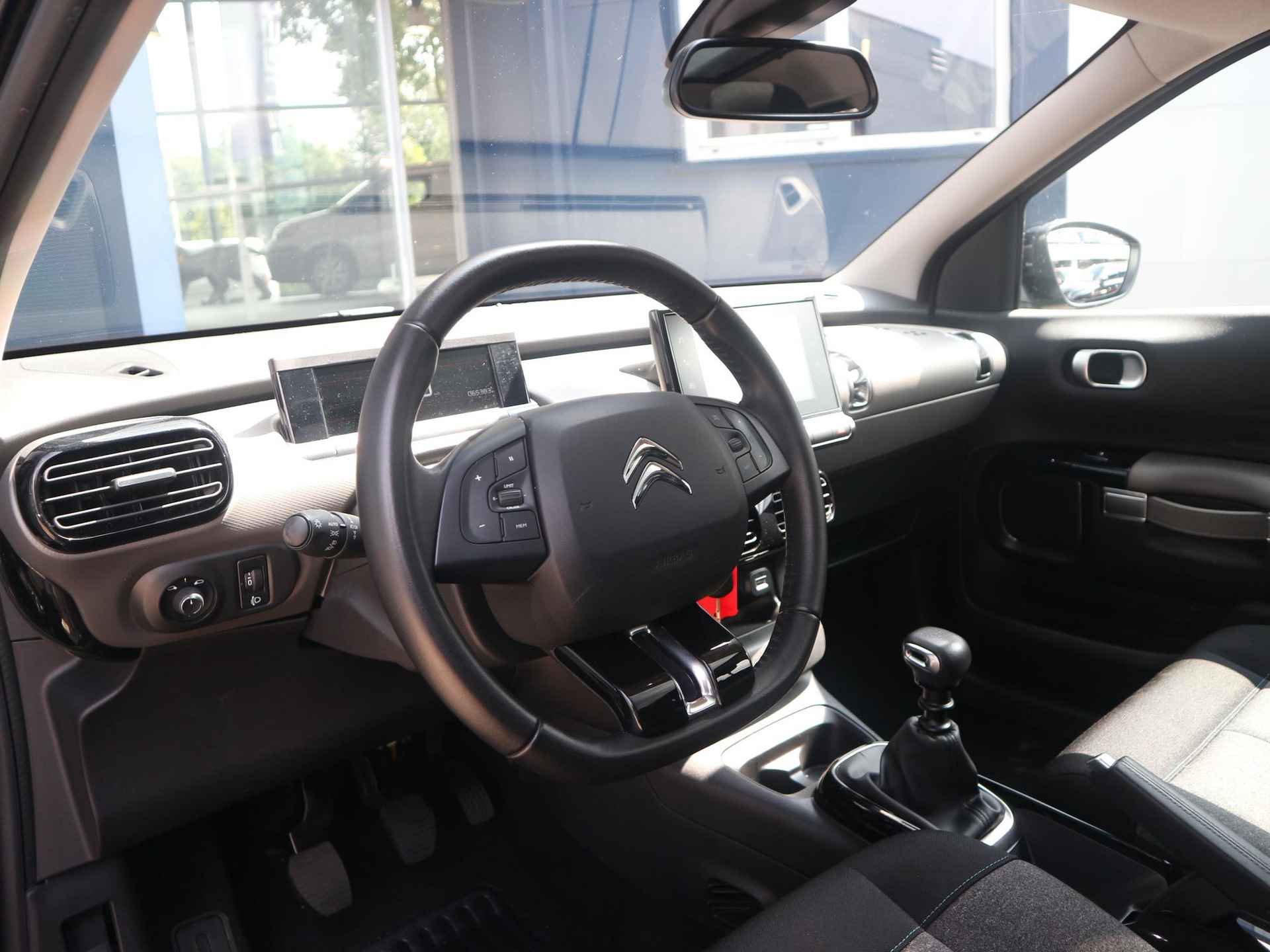 Citroen C4 Cactus 1.2 110pk Shine Cruise Control | Navigatie | Apple Carplay | Achteruitrijcamera - 11/37