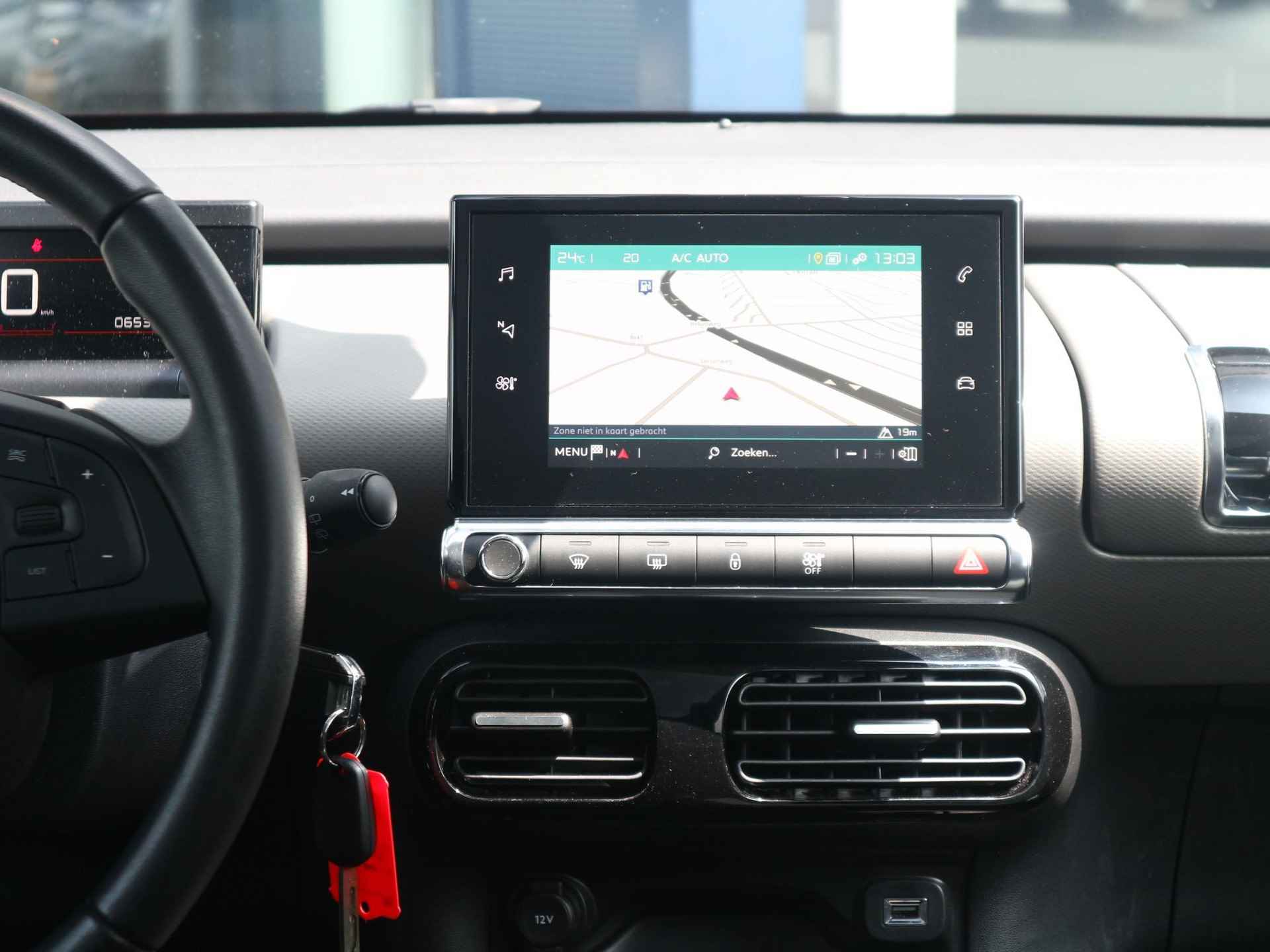 Citroen C4 Cactus 1.2 110pk Shine Cruise Control | Navigatie | Apple Carplay | Achteruitrijcamera - 13/37