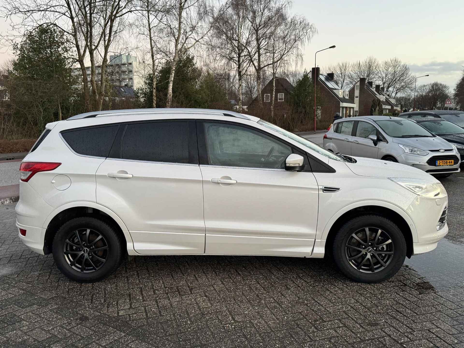 Ford Kuga 2.0 TDCI Titanium Styling Pack 4WD 180pk Automaat | Achteruitrijcamera | Trekhaak | Elektrische Achterklep - 2/24