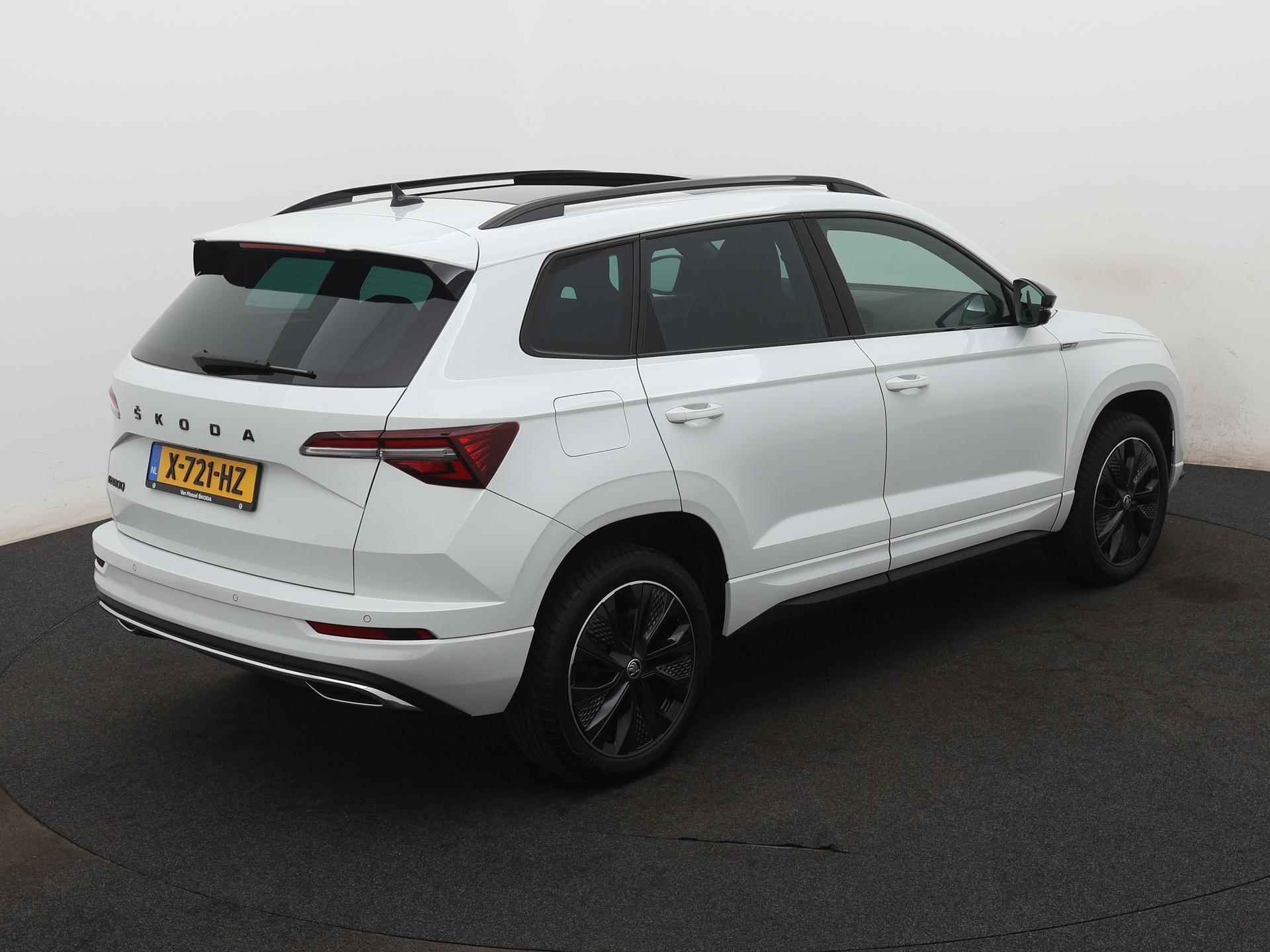 Skoda Karoq 1.5 TSI ACT Sportline Business | PANORAMADAK | DODEHOEK SENSOR | LANE ASSIST | NAVIGATIE | STUUR- EN STOELVERWARMING | - 8/24