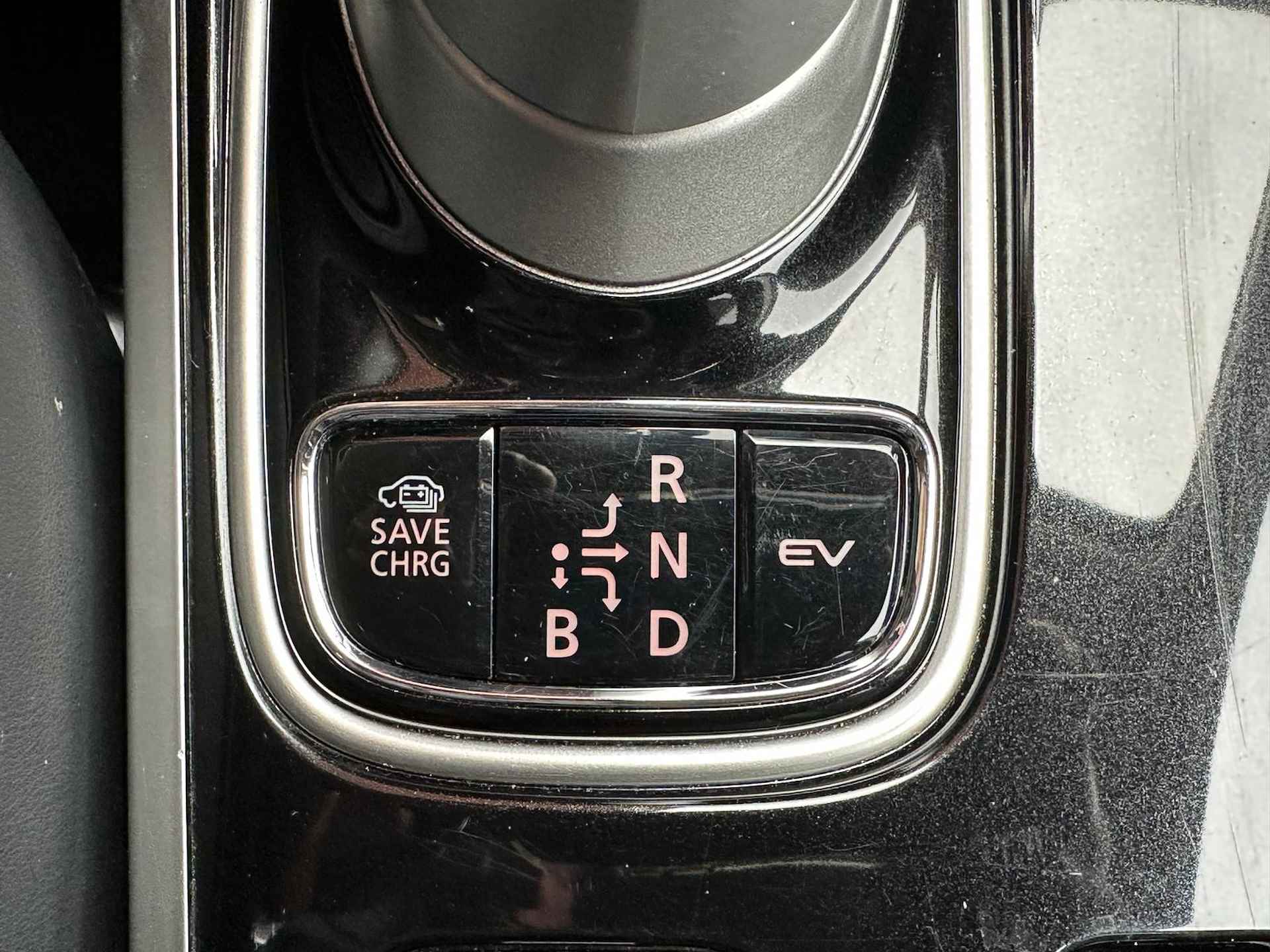 MITSUBISHI Outlander 2.4 DOHC MIVEC PHEV 4WD Aut Pure+ | TREKHAAK  | Carplay | CRUISE CONTROL | CLIMATE CONTROL | ALL SEASON BANDEN | - 30/39