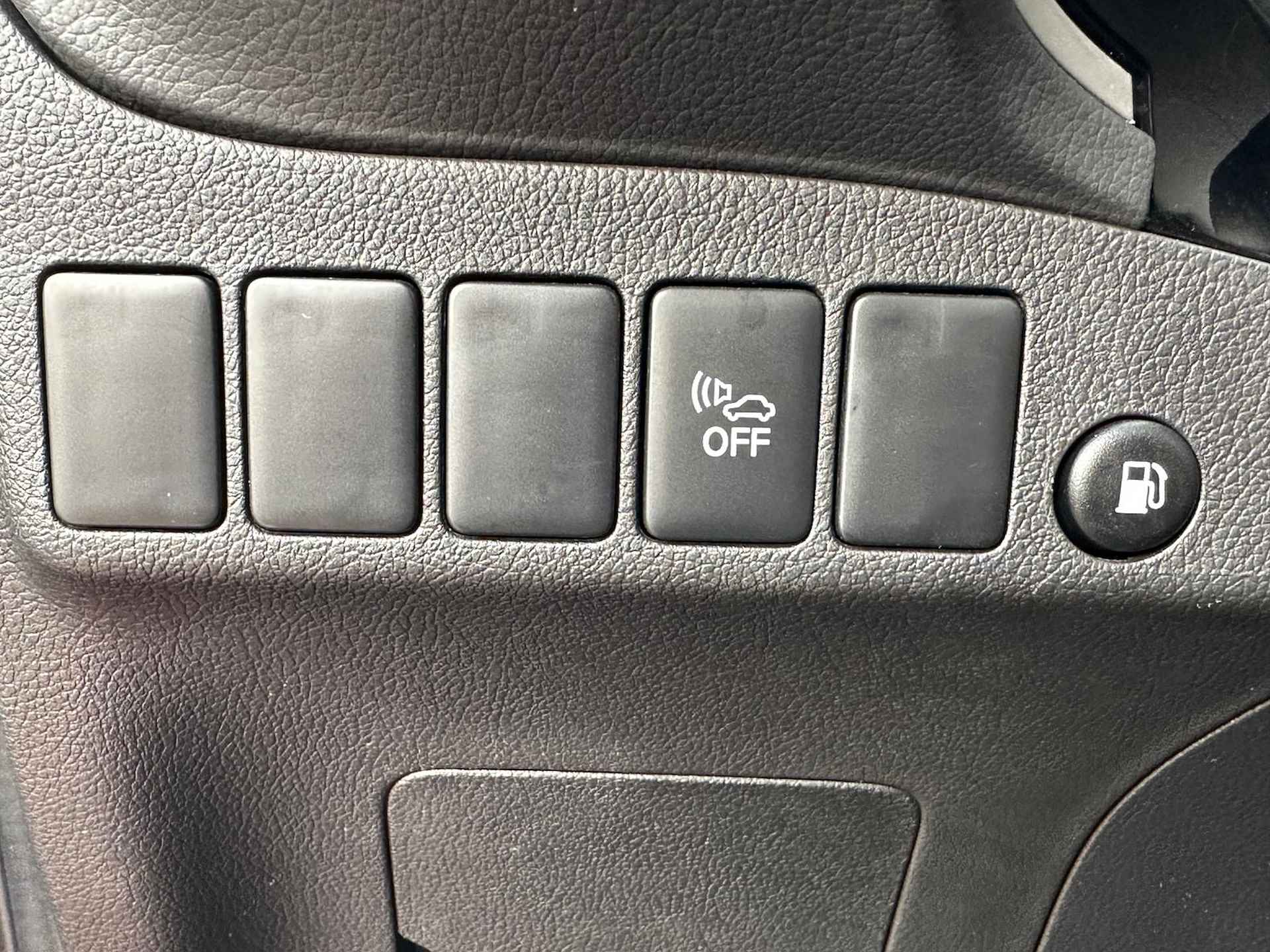 MITSUBISHI Outlander 2.4 DOHC MIVEC PHEV 4WD Aut Pure+ | TREKHAAK  | Carplay | CRUISE CONTROL | CLIMATE CONTROL | ALL SEASON BANDEN | - 35/39