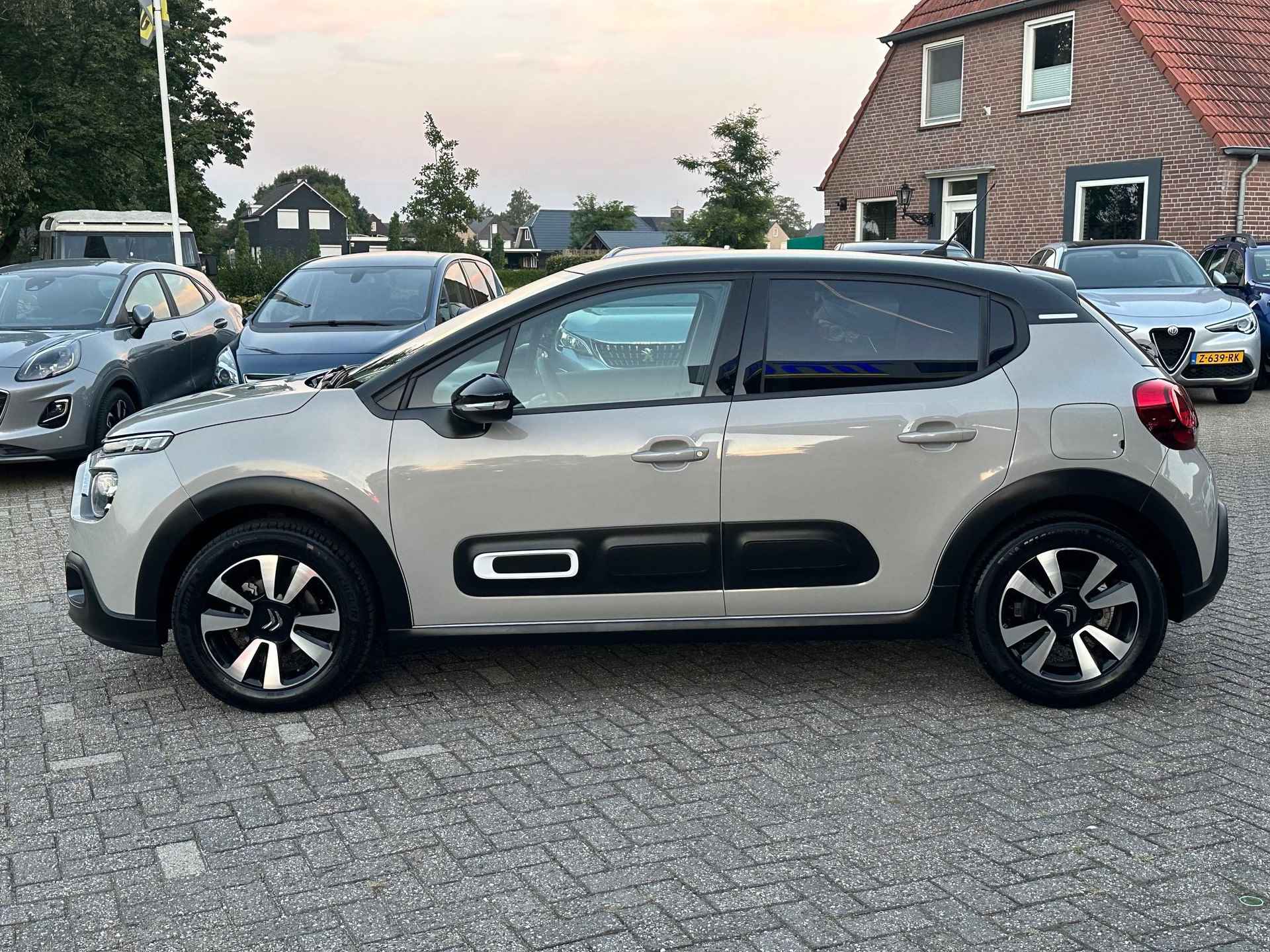 Citroen C3 1.2 PureTech Feel Edition NAVI | CAMERA | BOVAG! - 4/31