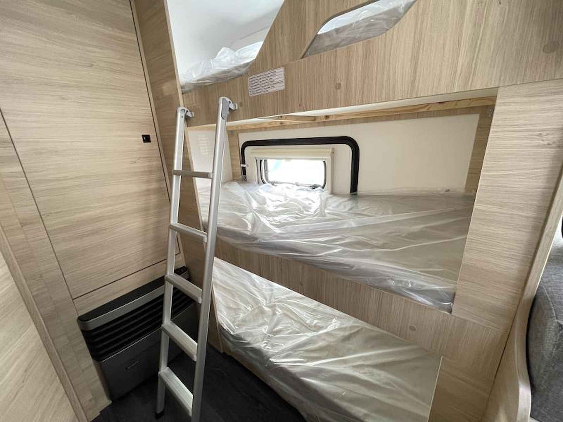 Caravelair Alba 497 Anniversary Line 3 Persoons Stapelbed - 6/9