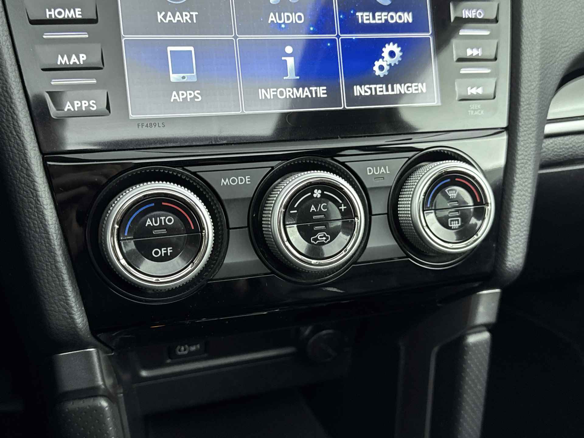 Subaru Forester 2.0 Premium // PANODAK // LEDER // KEYLESS // - 19/30