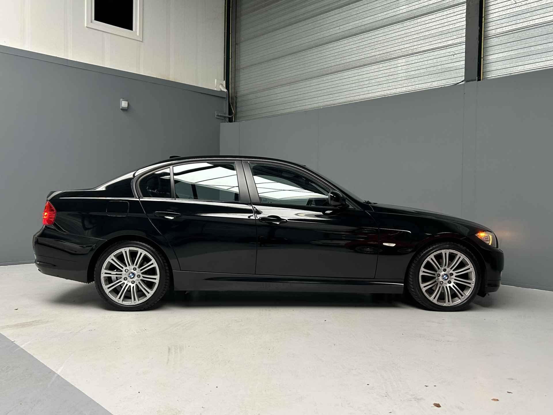 BMW 3-serie 320i High Executive Youngtimer|Cruise|Leder|Navi|Xenon - 7/31