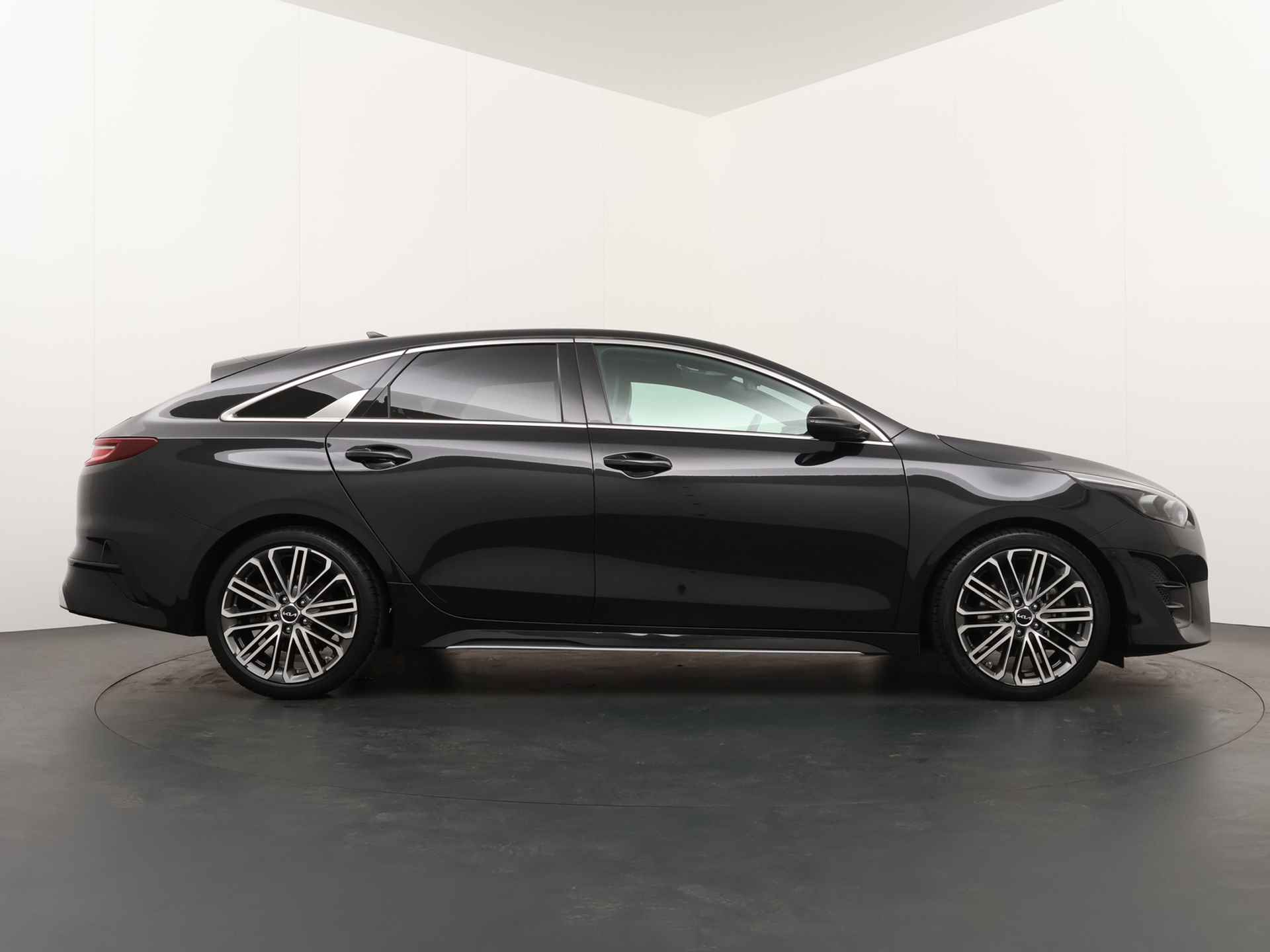 Kia ProCeed 1.5 T-GDi GT-PlusLine - LED-verlichting - LM-Velgen - Navigatie - Camera - Adapt. Cruise Control - Climate Control - - Fabrieksgarantie tot 21-02-2030 - 10/50