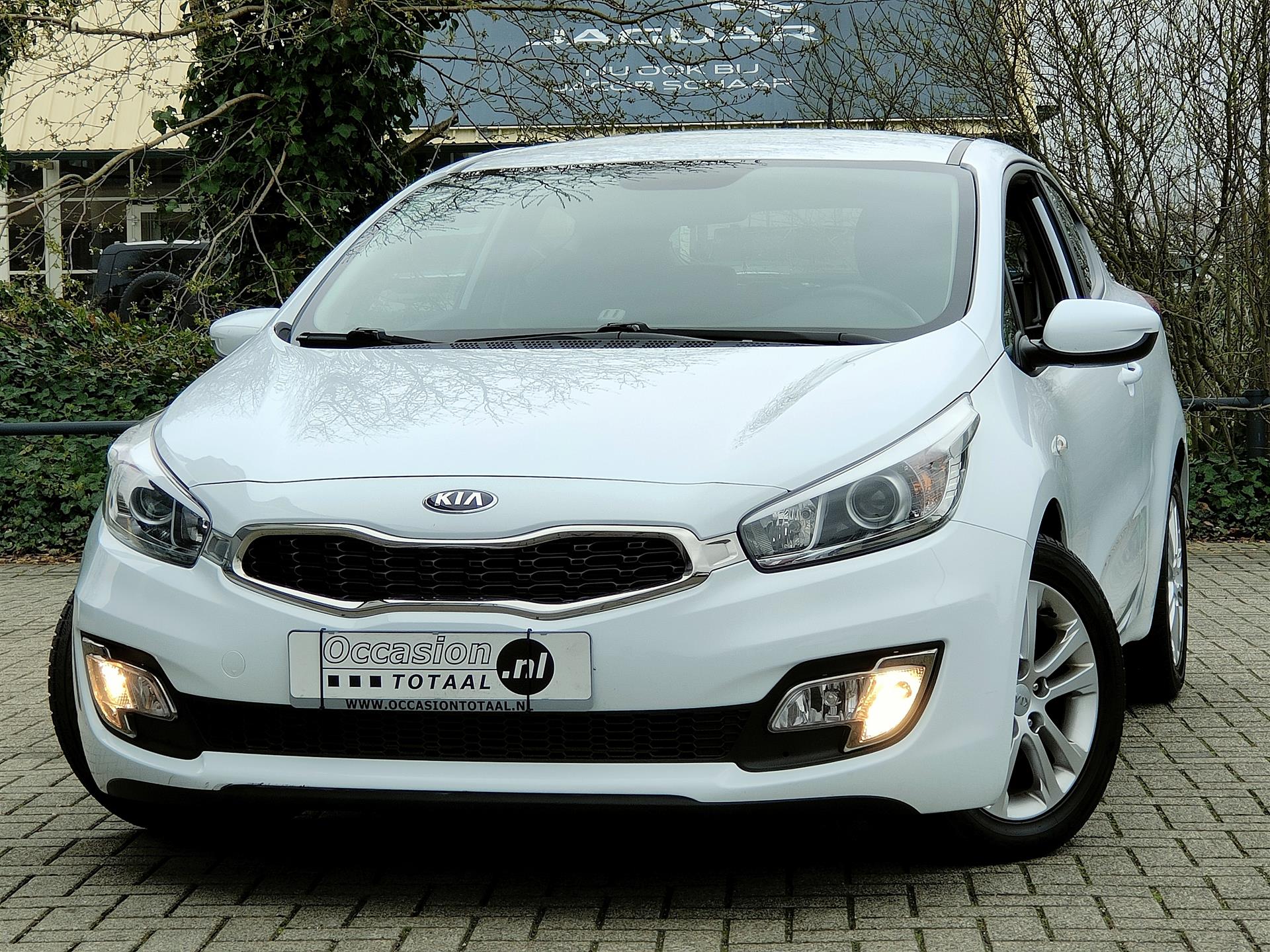 Kia pro_cee'd 1.6 GDI Dynamic Pack | Bluetooth | Stoel + Stuurverwarming | PDC