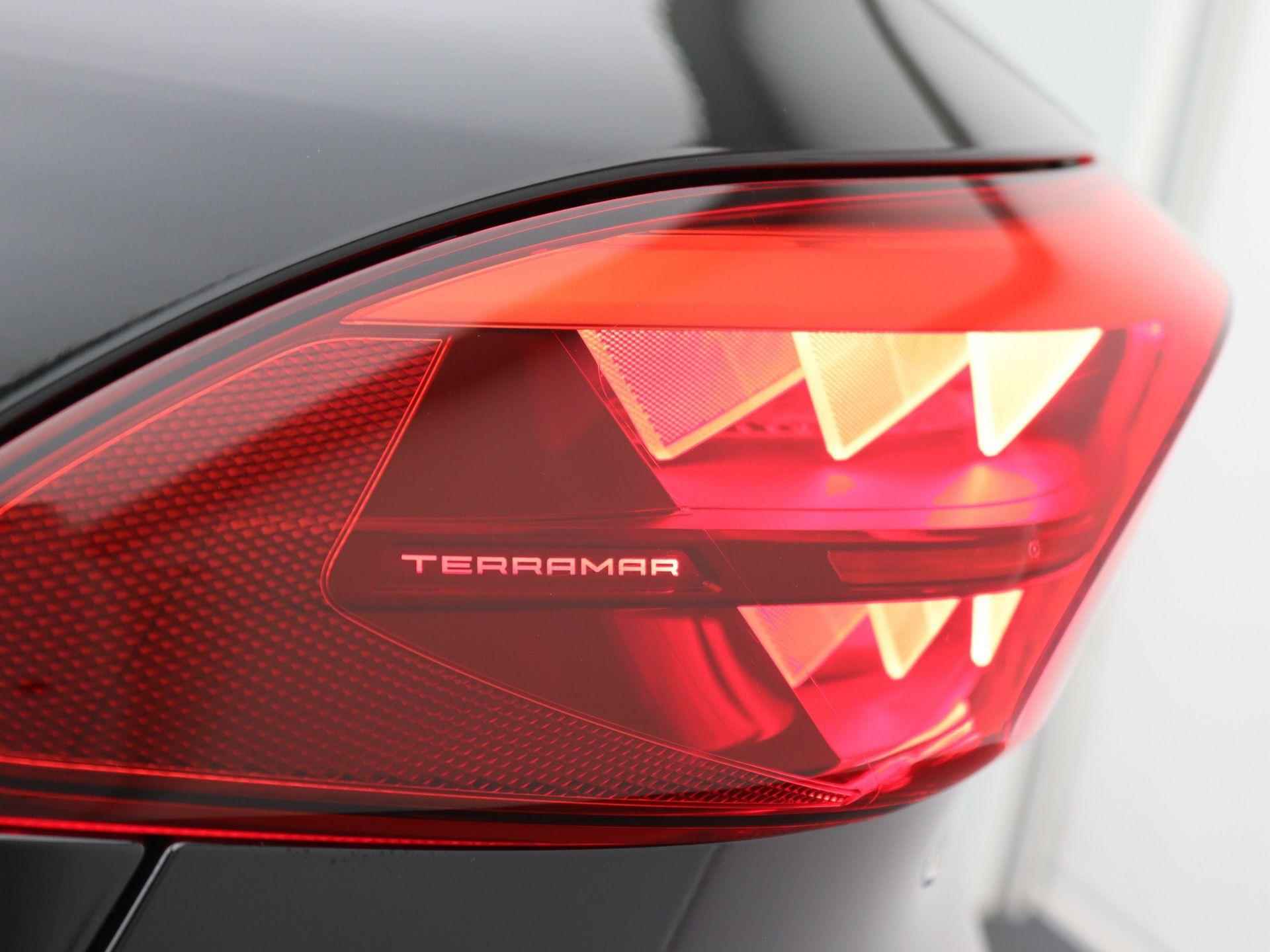 CUPRA Terramar 1.5 TSI e-Hybrid VZ Performance 272PK DSG matrix led, trekhaak, Sennheiser audio, 360gr. camera, head-up display, alarm, schuif-kanteldak, winterpakket, adaptive cruise met travel assist, side assist, virtual pedal, keyless, 20" lichtmetaal - 59/62