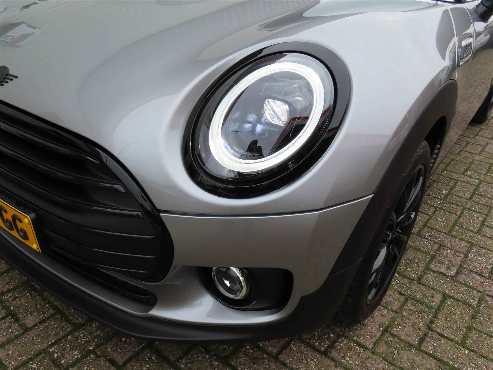 MINI Mini Clubman (f54) 1.5 136pk Aut Cooper Classic Business Edition/ Led koplampen/ Apple Carplay/ Stoelverwarming/ Adaptieve cruise/ 1 Eigenaar/ Origineel NL/ NAP - 37/45