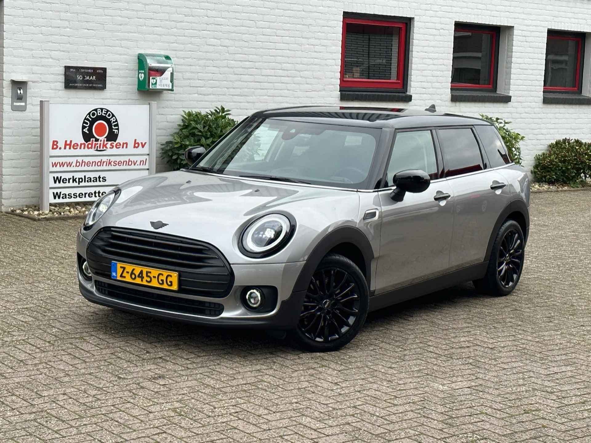 MINI Mini Clubman (f54) 1.5 136pk Aut Cooper Classic Business Edition/ Led koplampen/ Apple Carplay/ Stoelverwarming/ Adaptieve cruise/ 1 Eigenaar/ Origineel NL/ NAP - 42/45