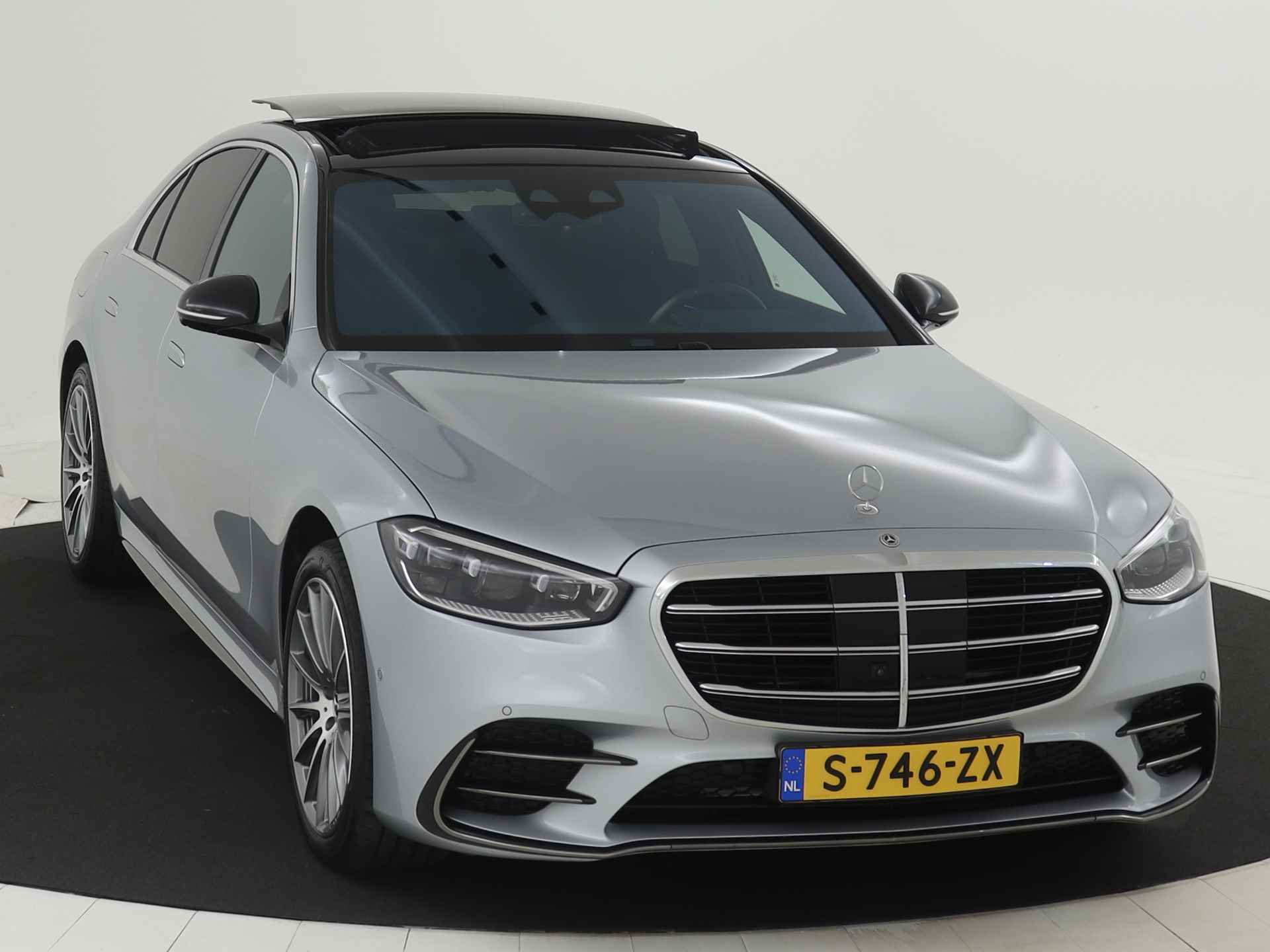 Mercedes-Benz S-Klasse 450 4-Matic AMG Nightpack | Panoramadak | Achterasbesturing | Rijassistentiepakket | Burmester Audio | Augmented Reality | Sluitbekrachtiging | Inclusief 24 MB Premium Certified garantie voor Europa. - 29/41