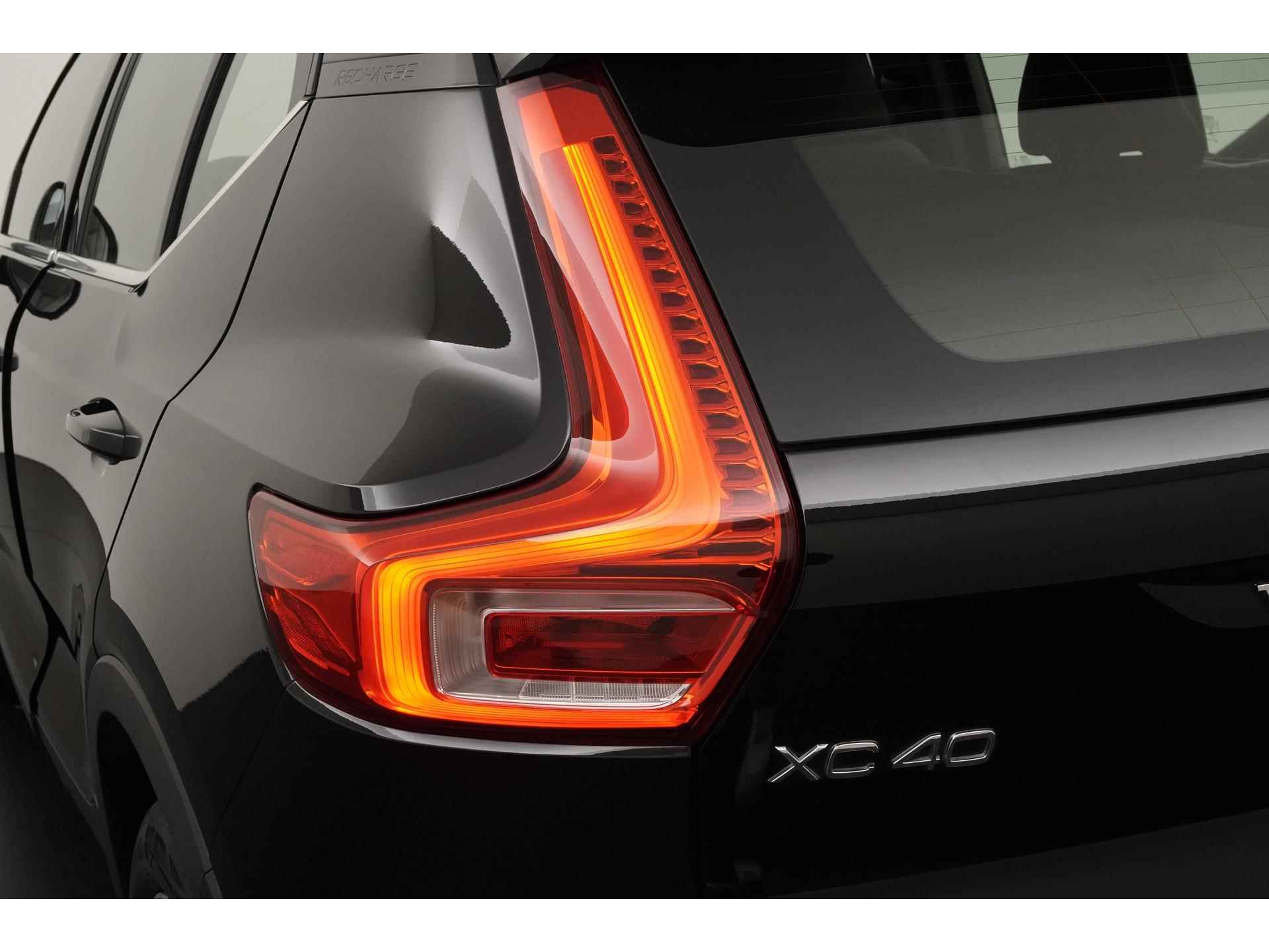 Volvo XC40 1.5 T4 Recharge Inscription | Panoramadak | Harman/Kardon | 360Camera | Zondag Open! - 24/51