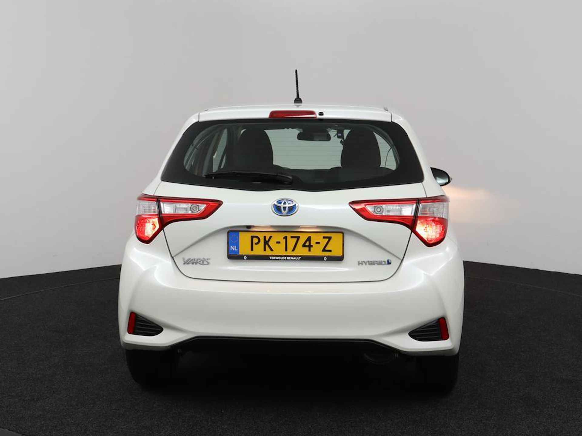 Toyota Yaris 1.5 Hybrid AUTOMAAT | Achteruitrijcamera | Eerste Eigenaar | Dealer onderhouden | Cruise Control | Metallic lak - 6/49