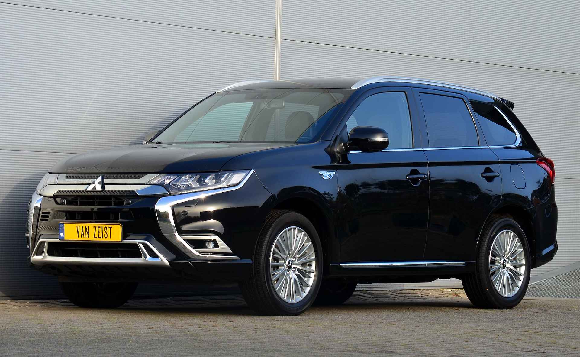 Mitsubishi Outlander PHEV 2.4 INSTYLE 4WD | PLUG IN HYBRID | V2G | FULL OPTIONS | LEER | STANDKACHEL | TREKHAAK 1500KG | ALL IN RIJKLAARPRIJS - 6/54