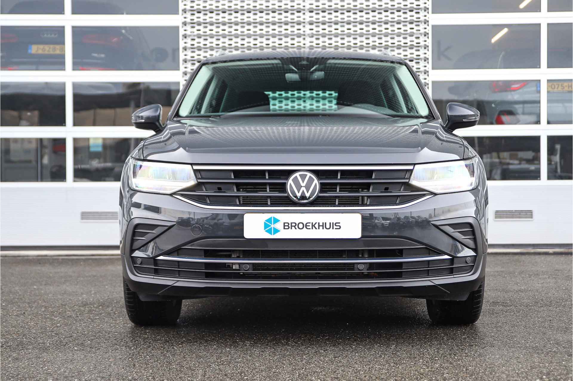 Volkswagen Tiguan 1.5TSI 150pk Life | Camera | Trekhaak | - 3/35