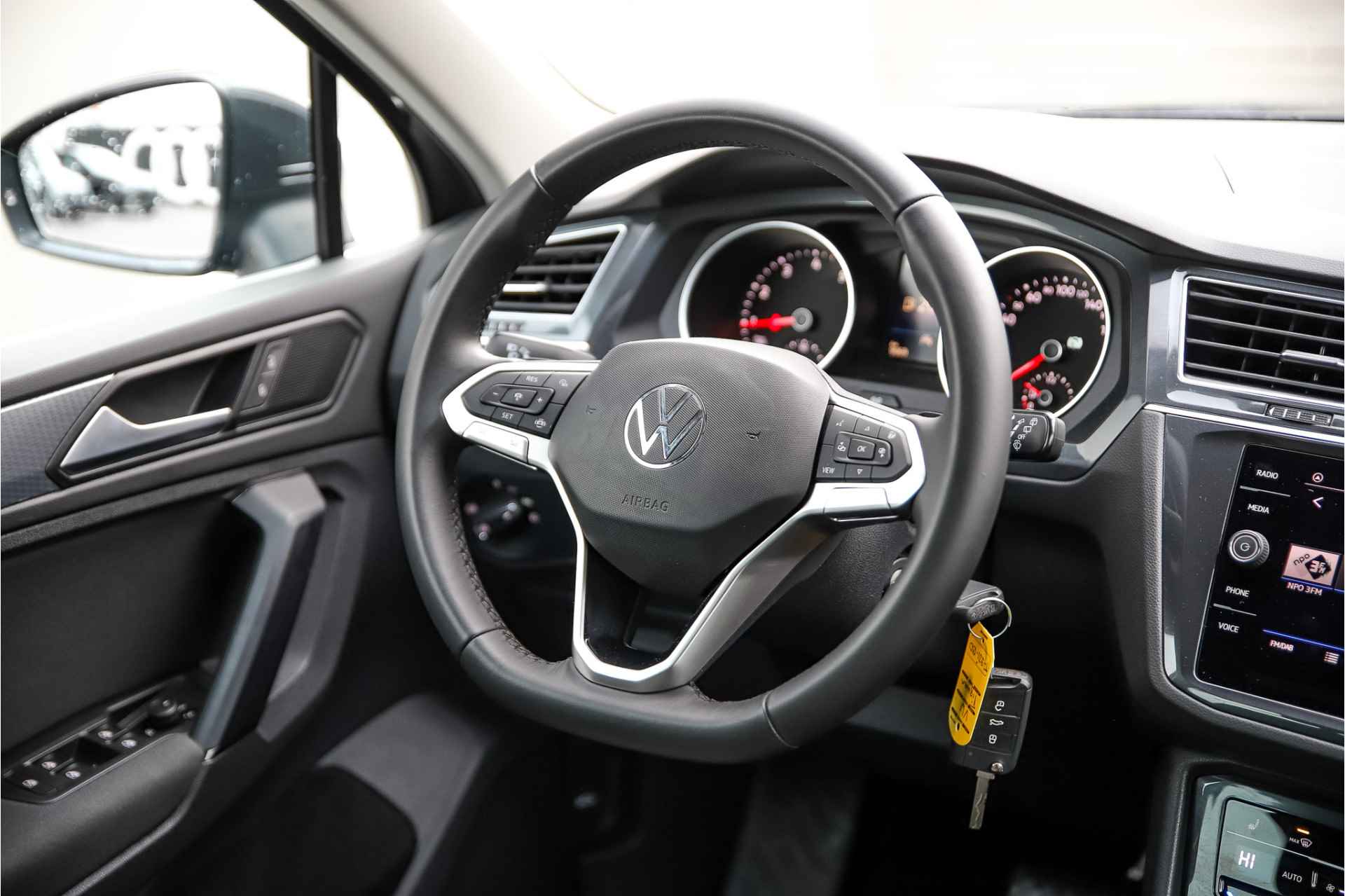 Volkswagen Tiguan 1.5TSI 150pk Life | Camera | Trekhaak | - 12/35