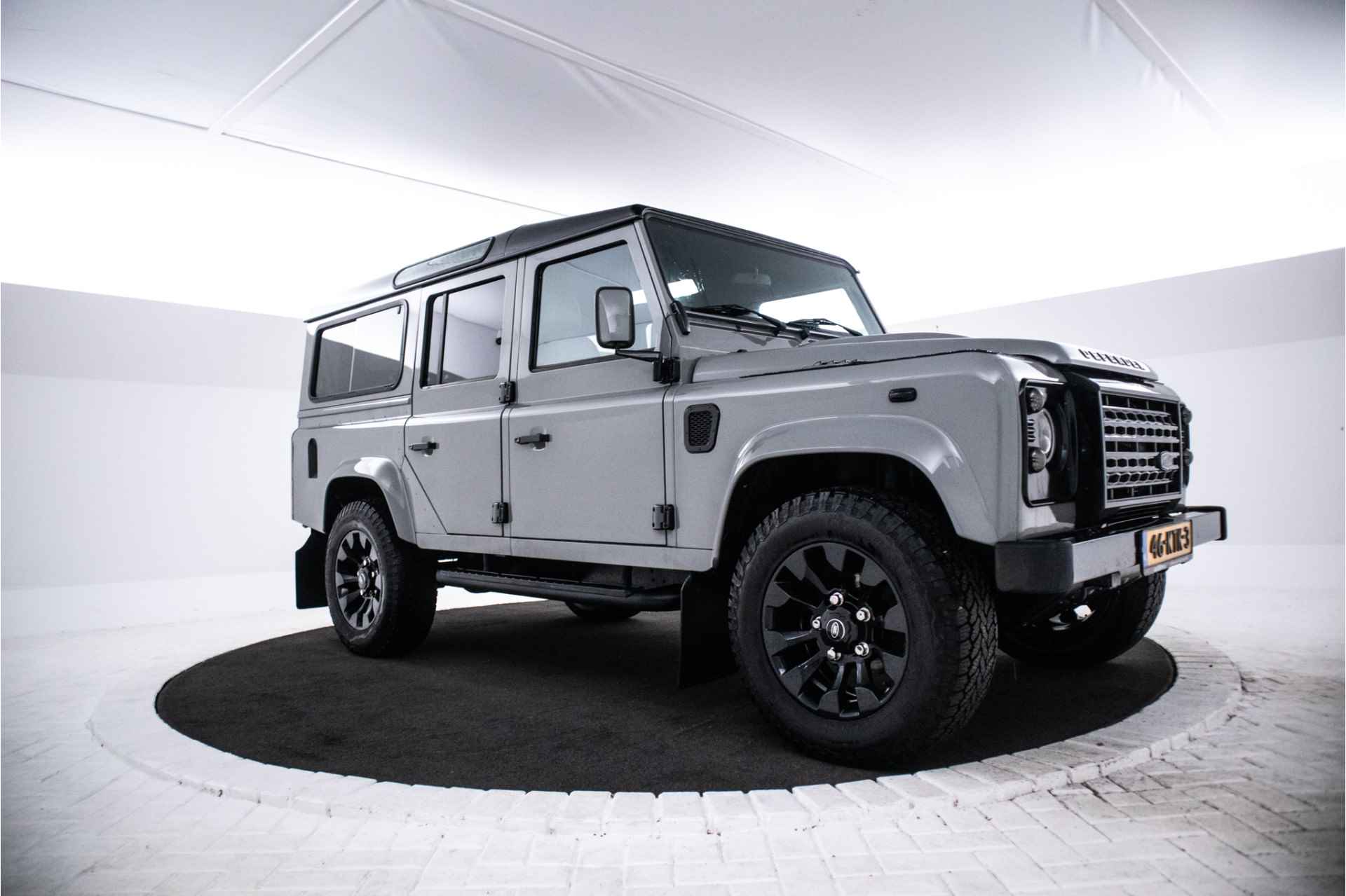 Land Rover Defender 2.4 TD 110 SW E NIEUWSTAAT! 7 persoons, Leer, Apple carplay - 3/37