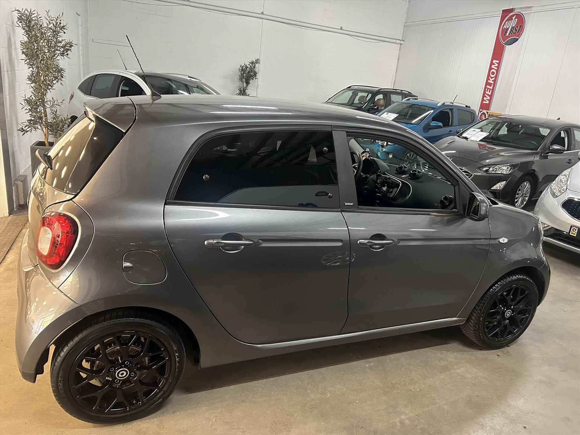 SMART Forfour 1.0 71pk Perfect / ECC / LMV - 8/13