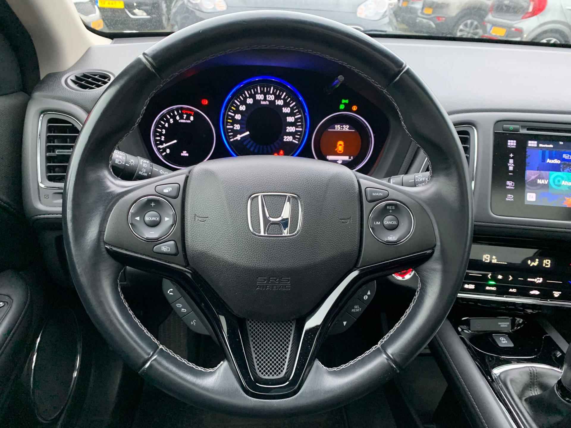 Honda HR-V 1.5 i-VTEC Executive 41.000KM! - 16/30