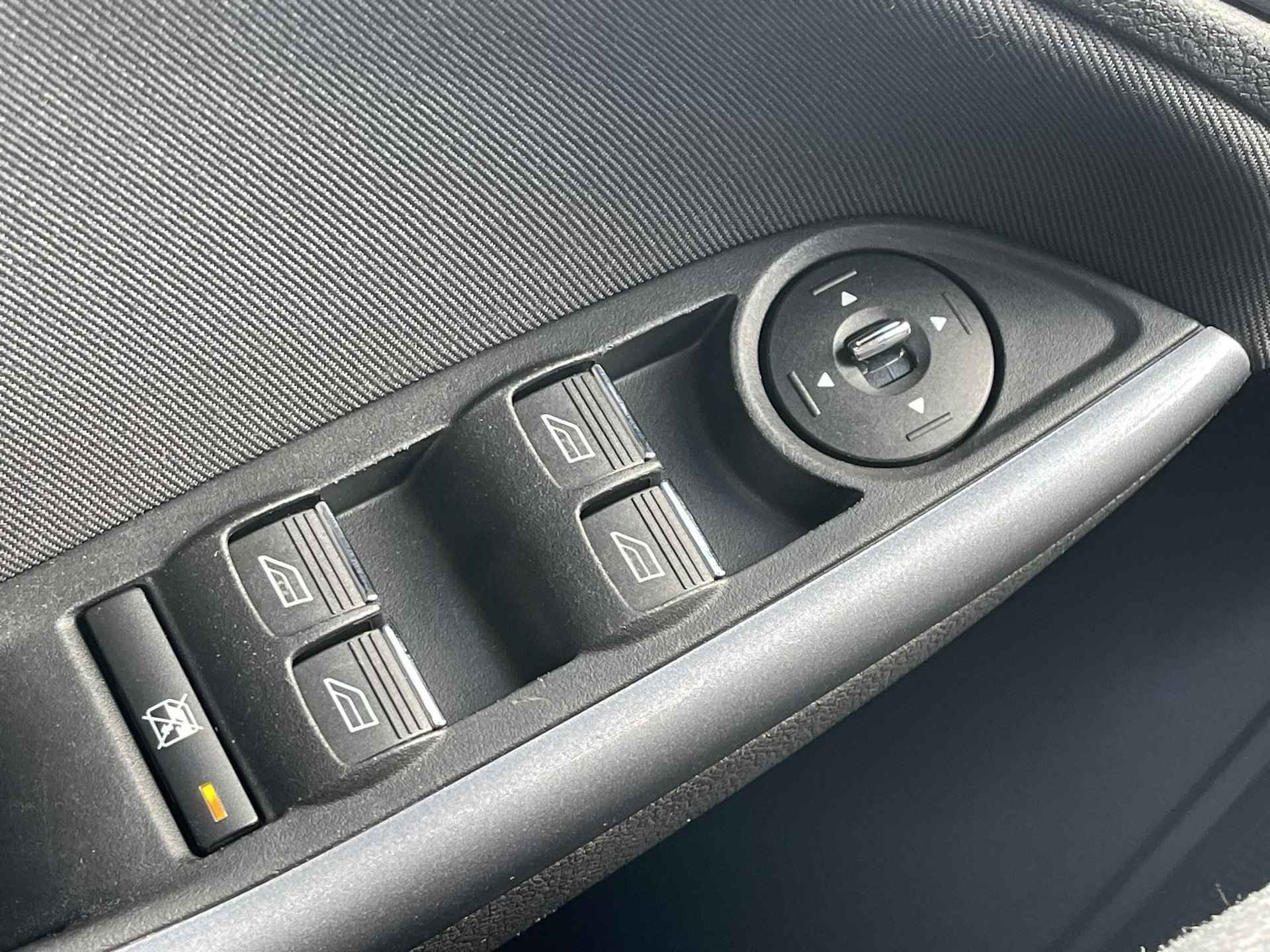 Ford Focus Wagon 1.0 EcoBoost Titanium 125pk | Navigatie | Climate Controle | Voorruit verwarming | Incl Nieuwe Distributieriem | Dealer onderhouden - 24/32