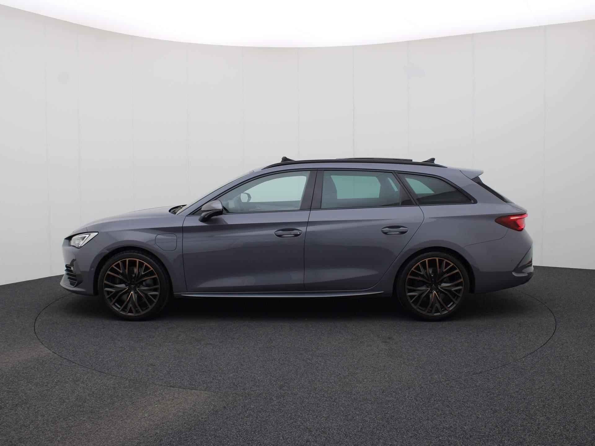 CUPRA Leon Sportstourer 1.4e-Hybrid 180kW 245PK DSG | Panoramadak | Leder/stof | Achteruitrijcamera | - 35/46