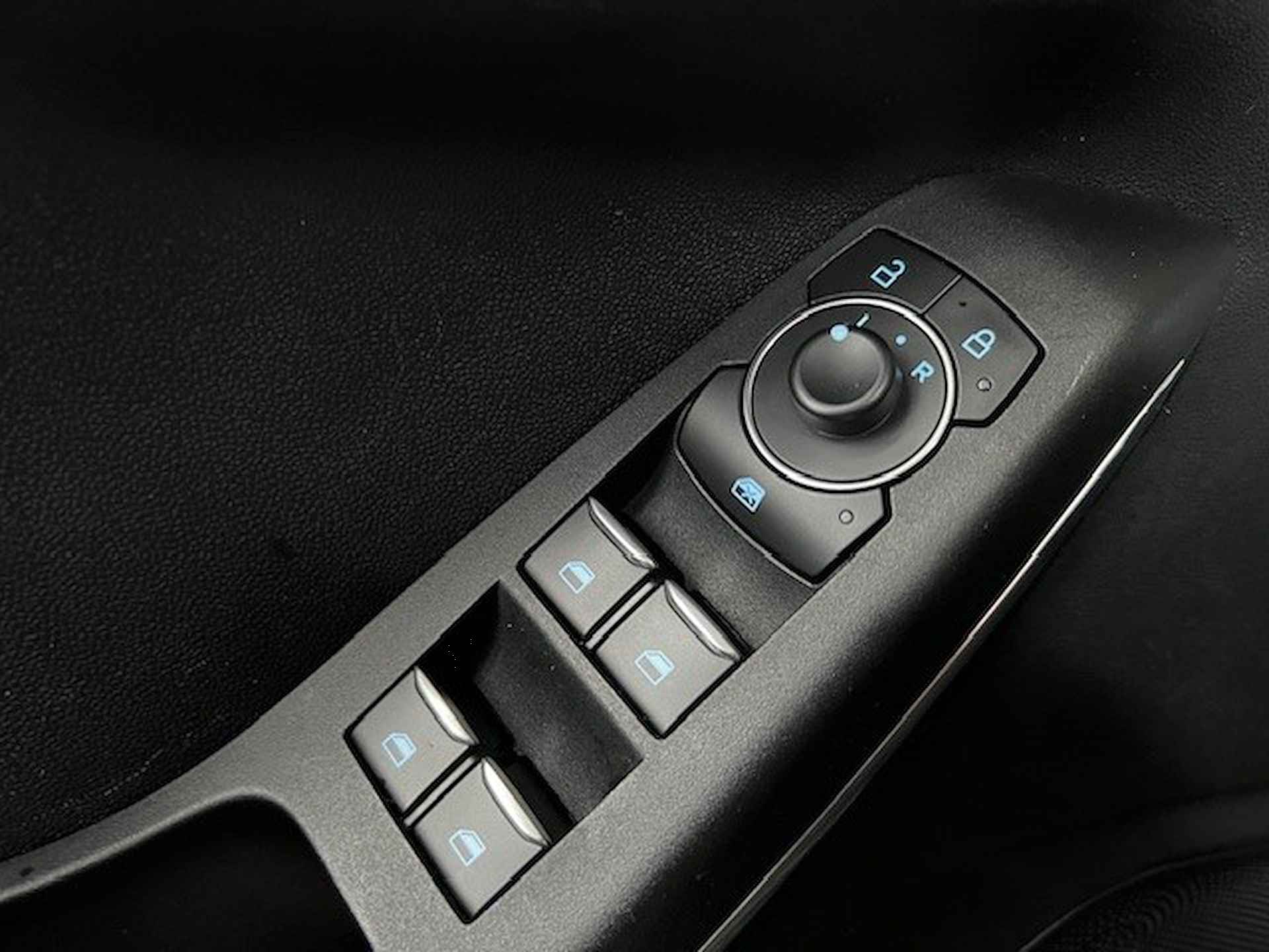 Ford Fiesta 1.0 EcoBoost 100PK TITANIUM | NAVIGATIE| CRUISE CONTROL| CLIMATE CONTROL| DAB| MISTLAMPEN - 15/32