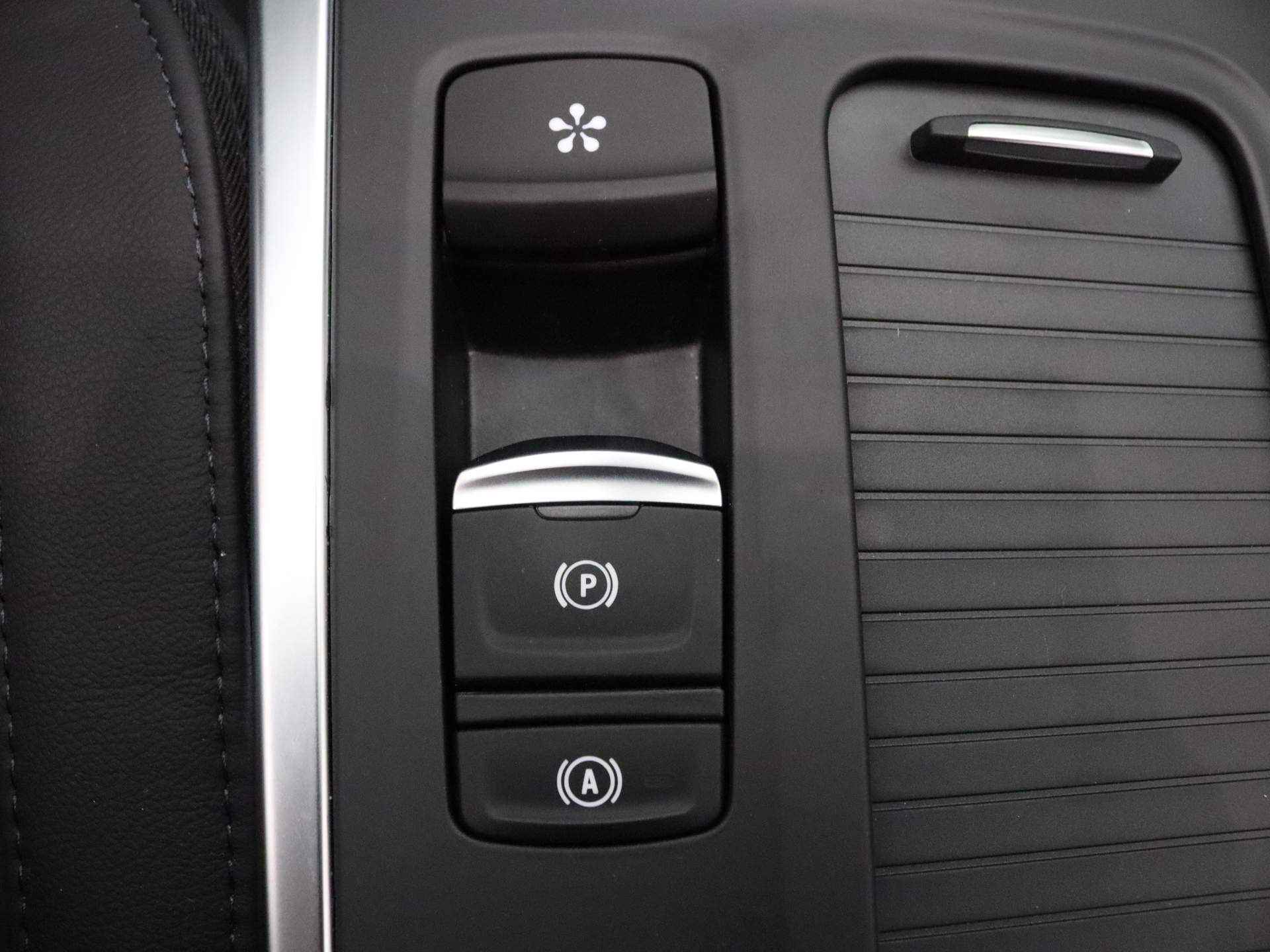 Renault Mégane Estate E-Tech Plug-In Hybrid 160pk Business Edition One ALL-IN PRIJS! Camera | Climate | Leder | Navi | Stoel-/stuurverwarming - 16/43