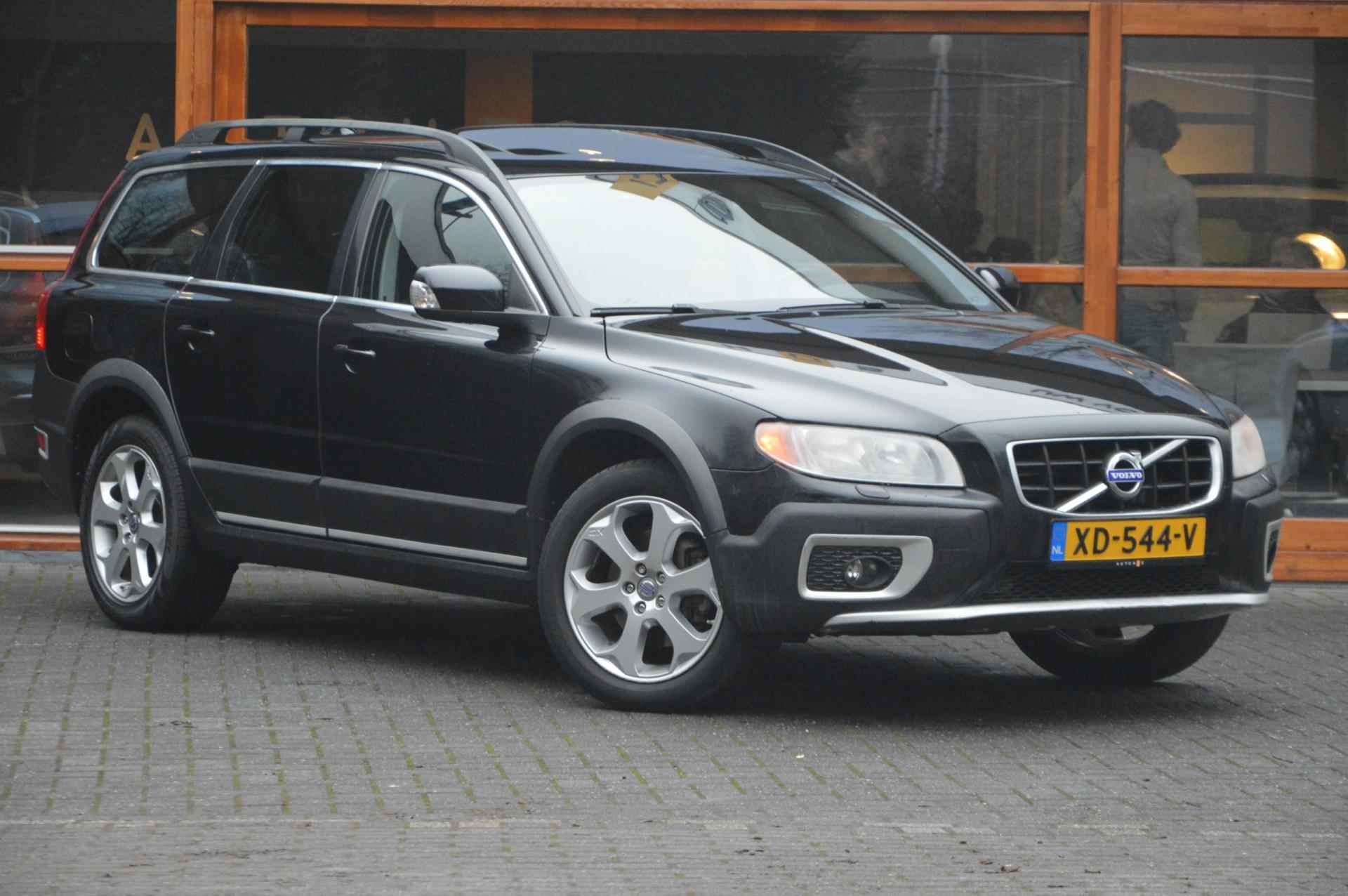 Volvo XC70 3.0 T6 Summum | Panorama Schuif/Kantel dak | elektrische stoelen | Stoelverwarming | - 2/22