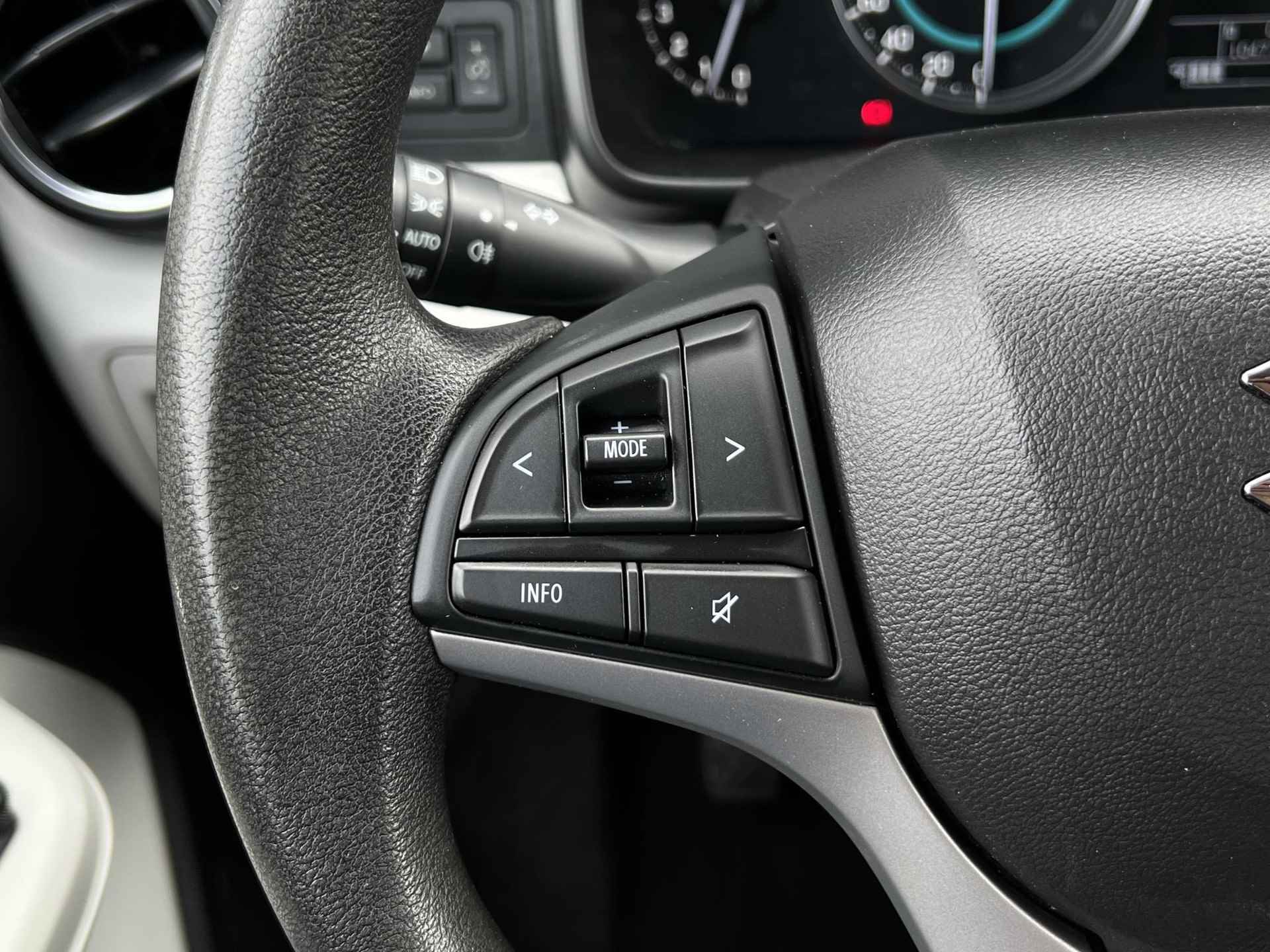 Suzuki Ignis 1.2 Select Intro 90pk | Airco | Bluetooth - 32/43