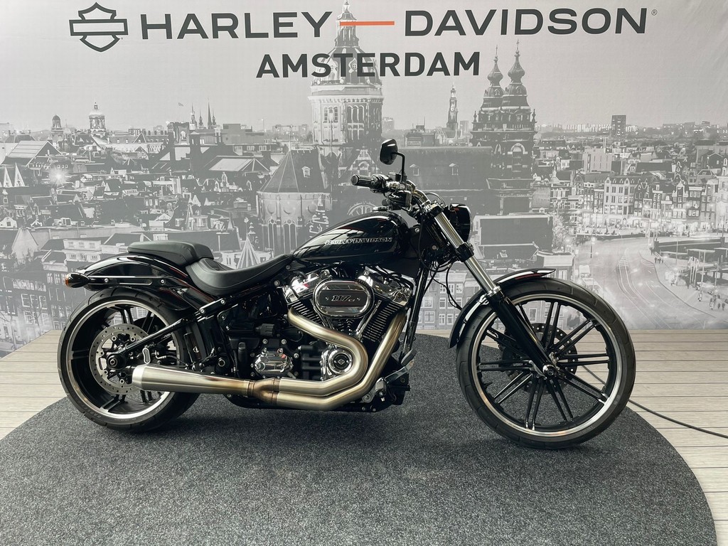 Harley-Davidson FXBR BREAKOUT bij viaBOVAG.nl