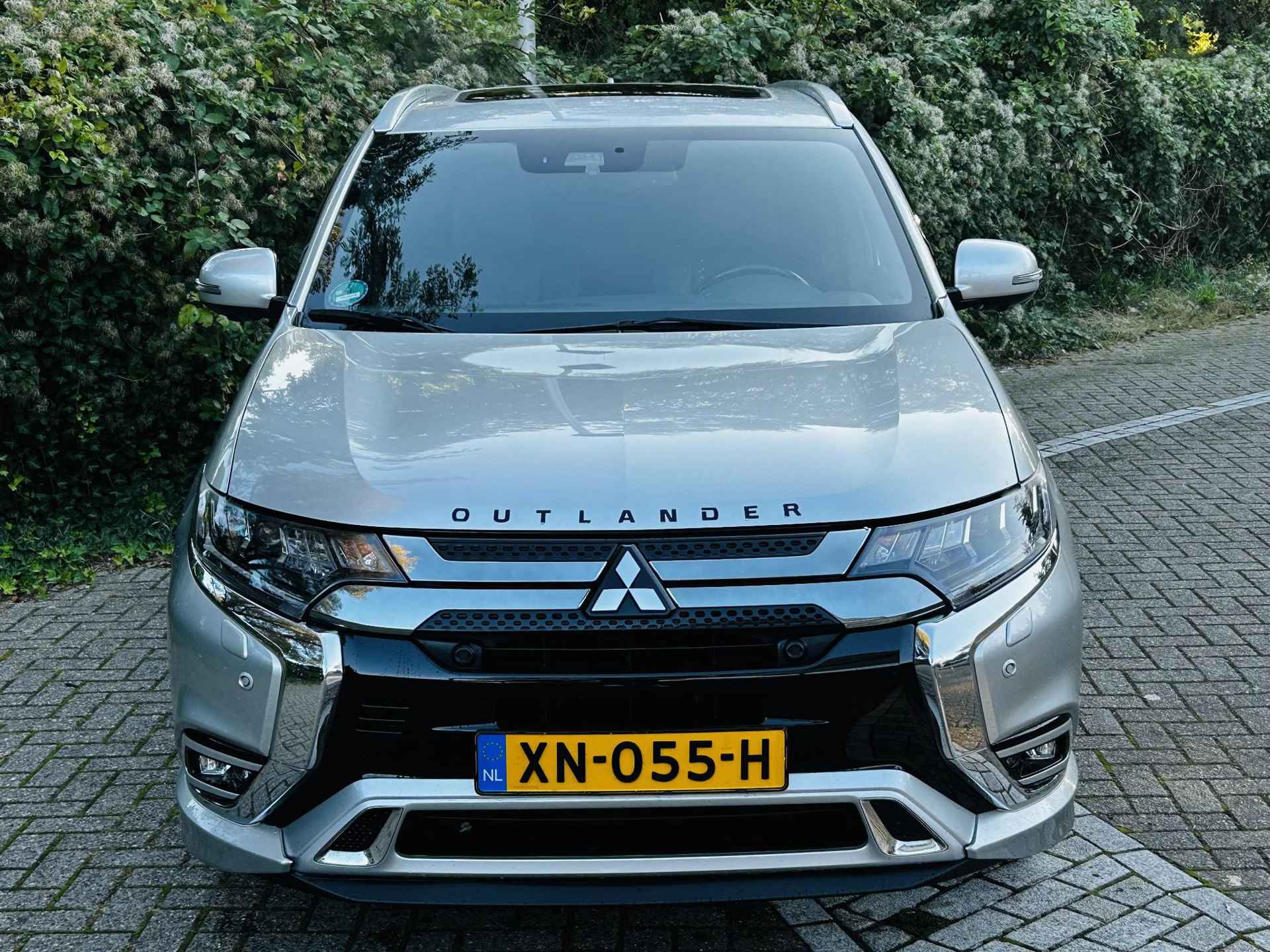 Mitsubishi Outlander 2.4 PHEV Instyle Gewoon de mooiste uitvoering , alle optie's , incl trekhaak - 3/38