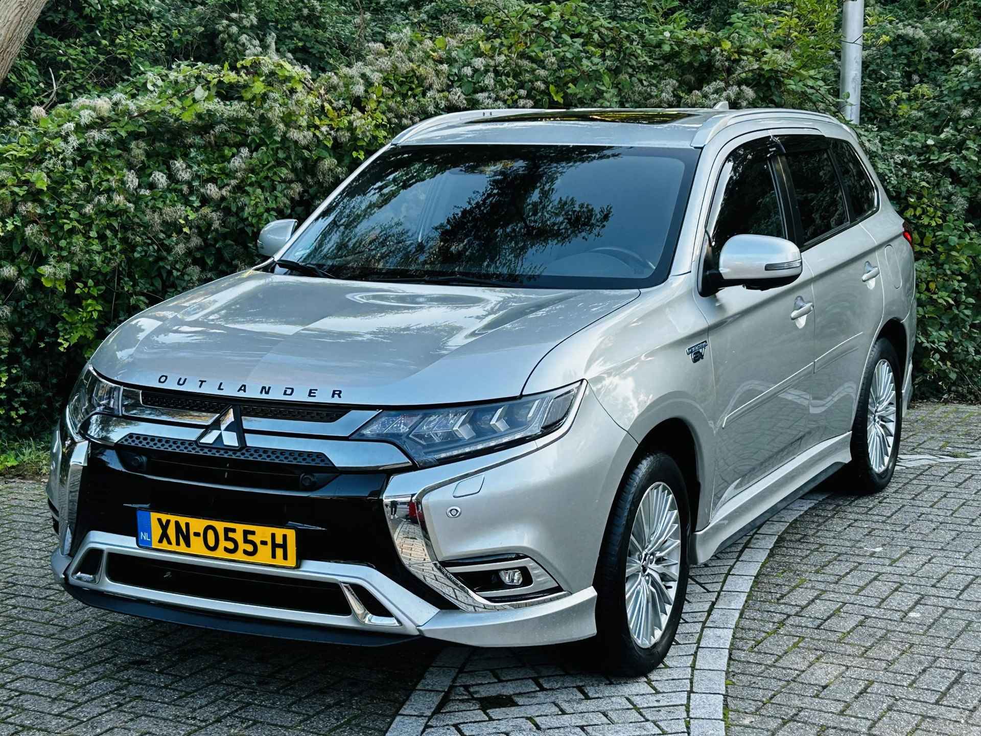 Mitsubishi Outlander 2.4 PHEV Instyle Gewoon de mooiste uitvoering , alle optie's , incl trekhaak - 32/38