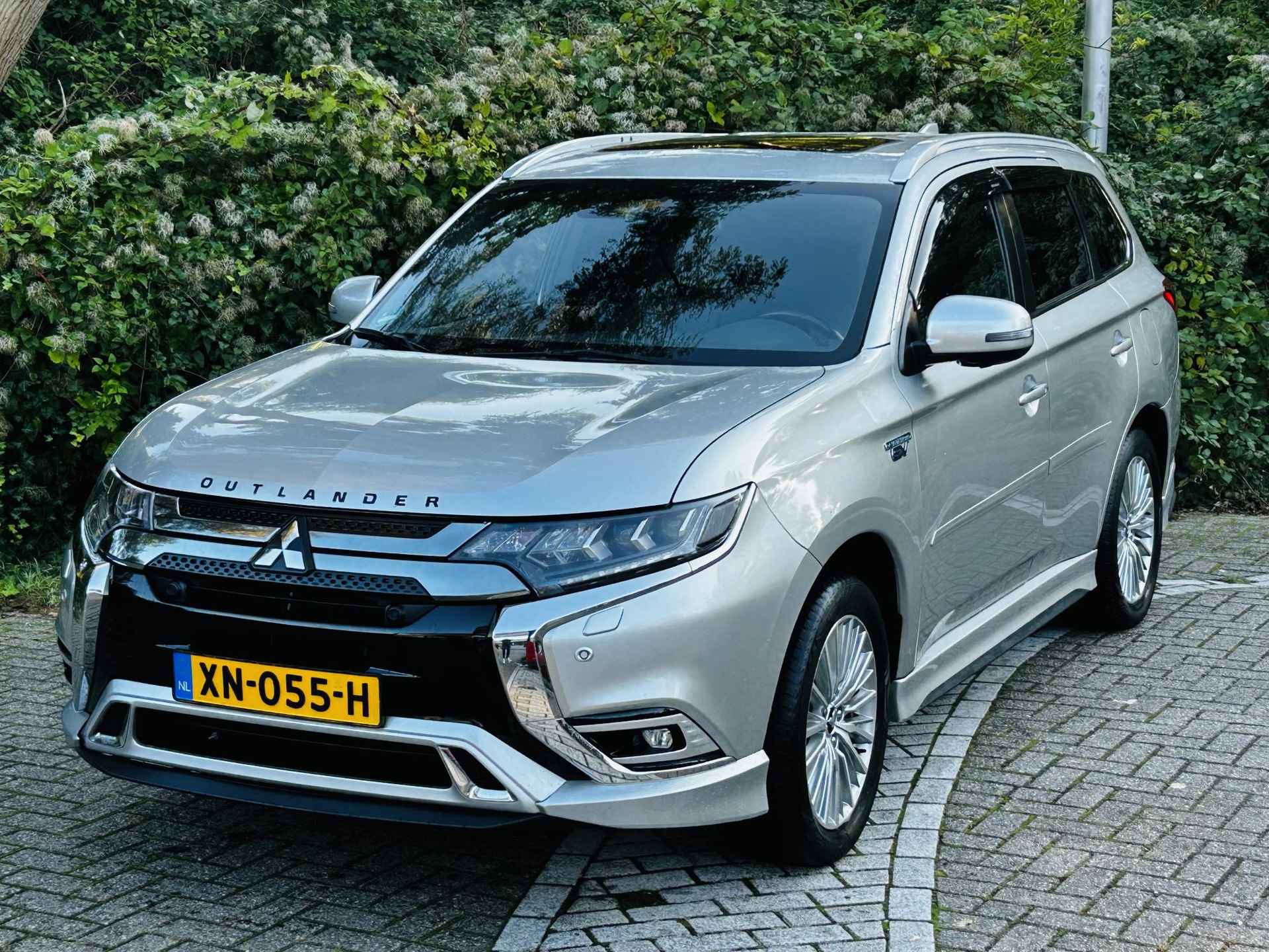 Mitsubishi Outlander 2.4 PHEV Instyle Gewoon de mooiste uitvoering , alle optie's , incl trekhaak - 33/38