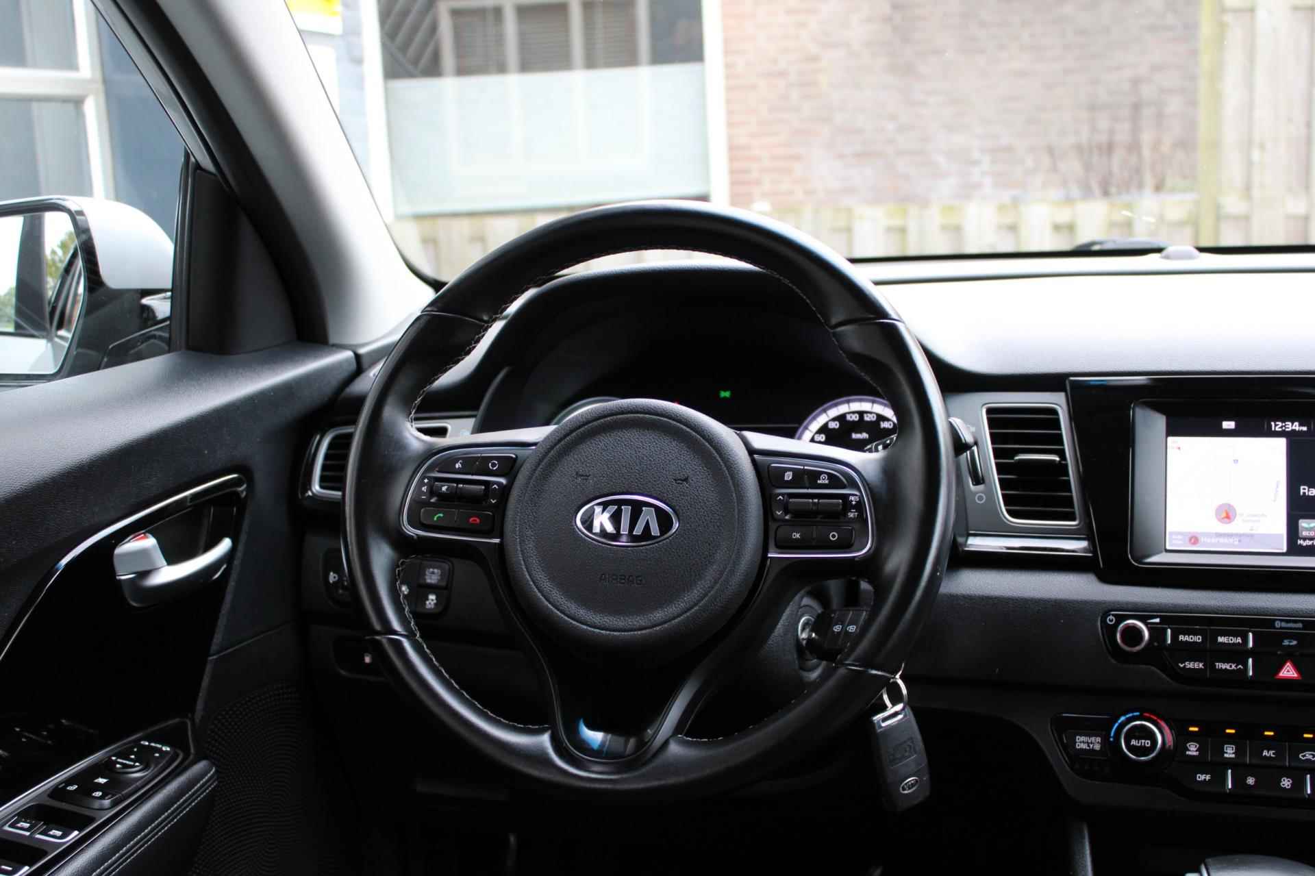 Kia Niro 1.6 GDi Hybrid DynamicLine Automaat Navi Camera Nap - 30/43