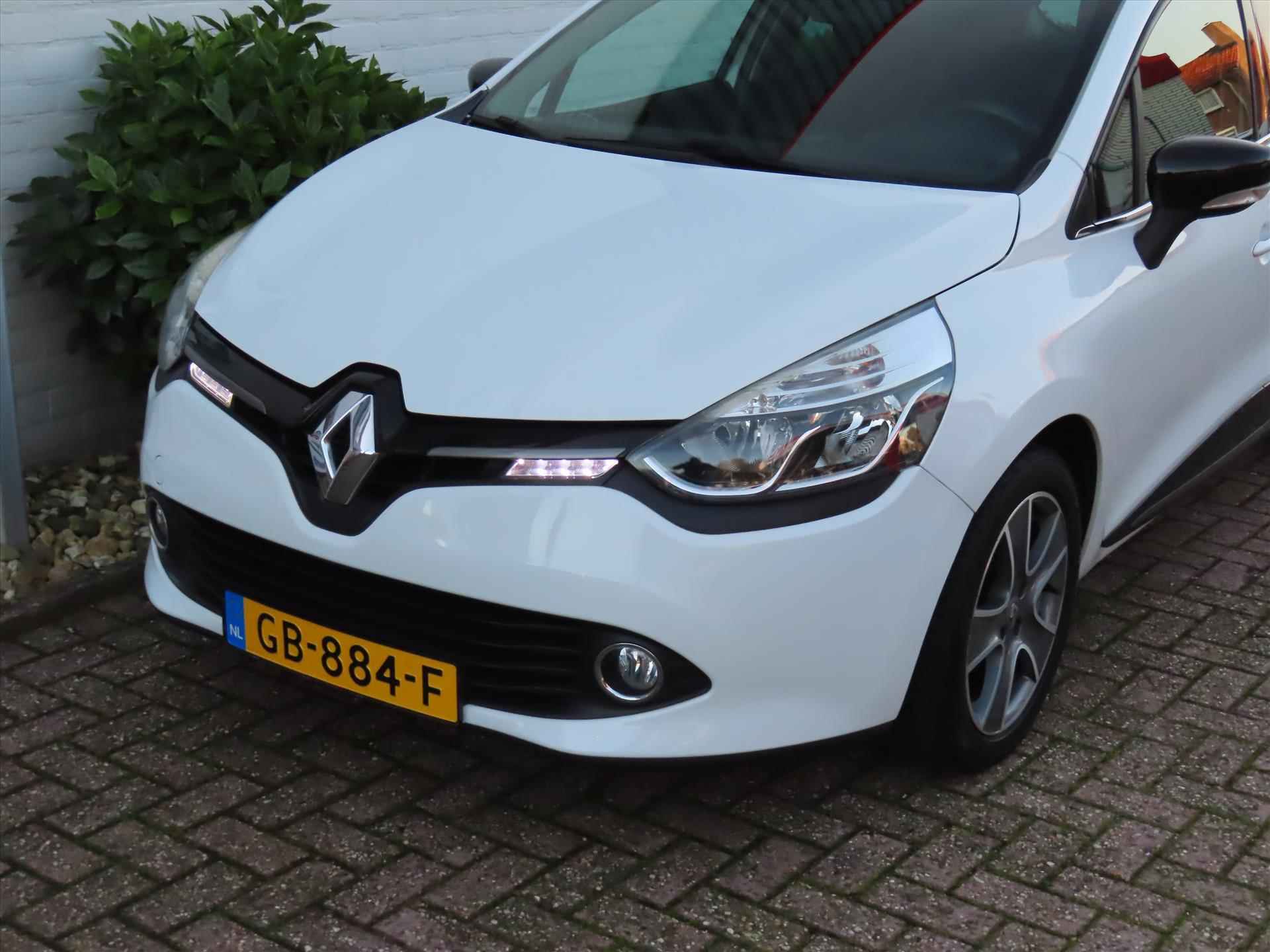 Renault Clio Energy TCe 90pk Night&Day/ Trekhaak/ Parkeersensoren/ Navigatie/ Cruise control/ Airco/ Getinte ramen/  Origineel NL/ NAP - 29/36