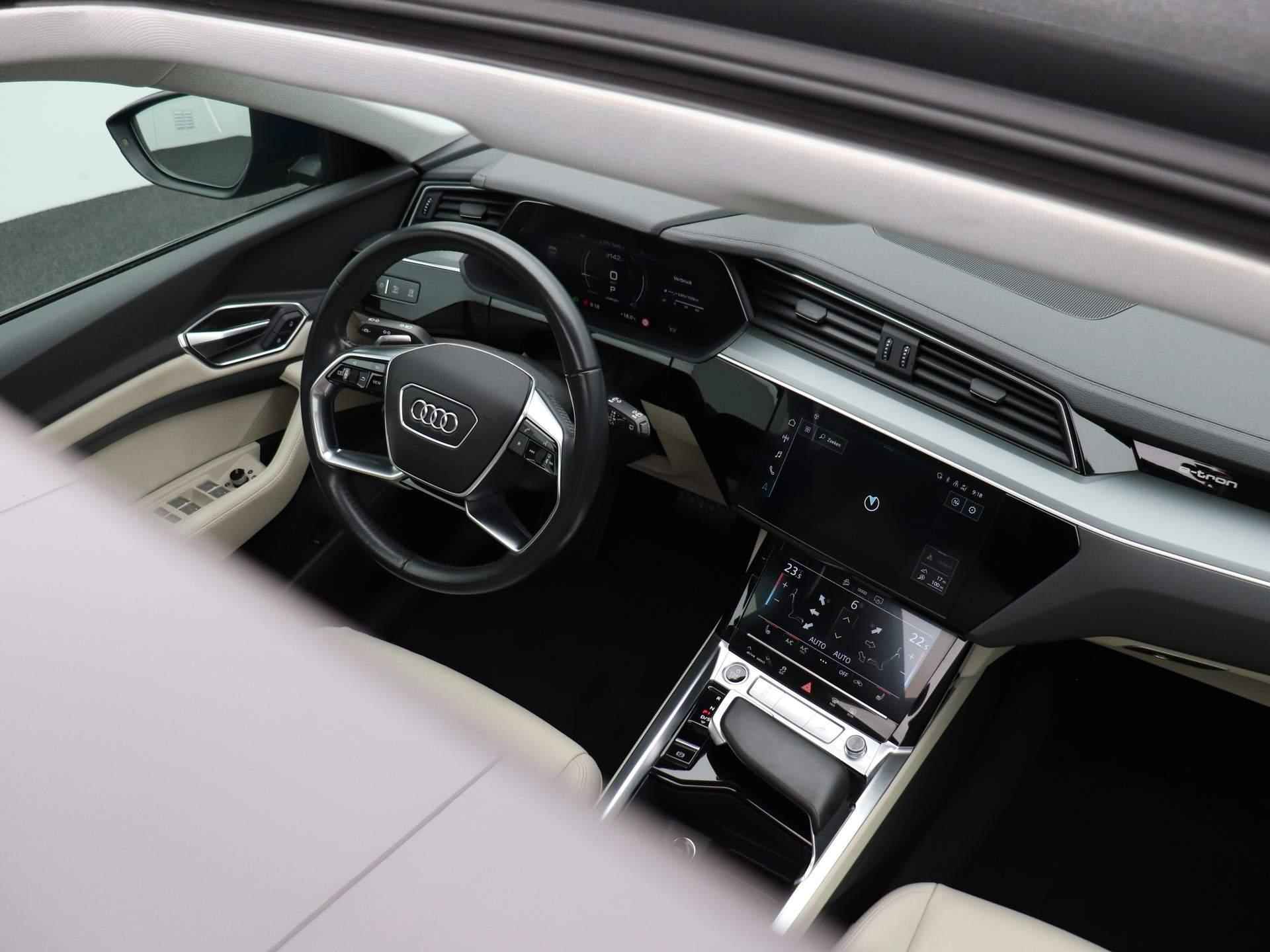 Audi e-tron 50 quattro Business edition Plus 71 kWh | PANORAMADAK | LEDER | NAVIGATIE | CAMERA | 21" - 41/47