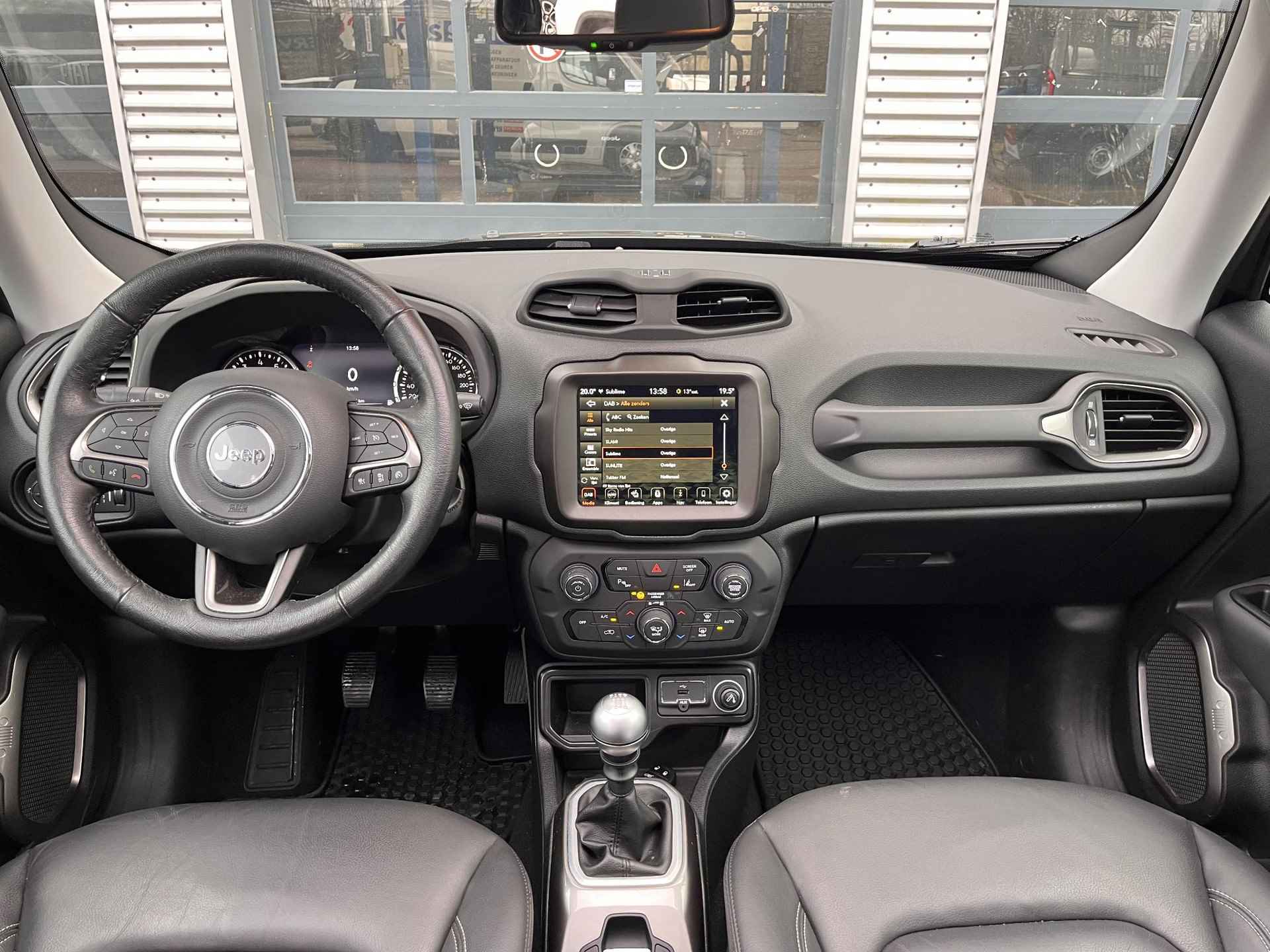 Jeep Renegade 1.0T 120PK Freedom | El. Glazen Panoramadak | Leder | Navigatie | Stoel/stuurverw. | Carplay | PDC V+A | LMV 17 inch - 3/23