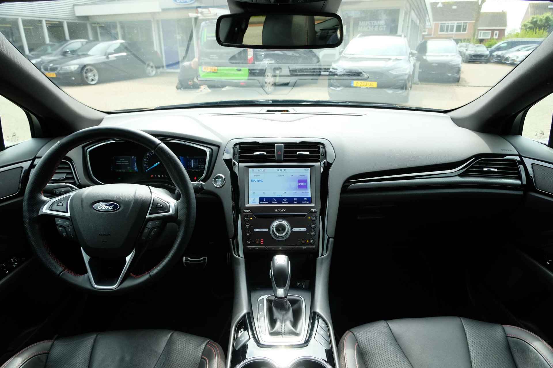 Ford Mondeo Wagon 2.0 IVCT HEV ST-Line 187pk Automaat  | Panoramadak | Adaptive cruise control | Vol leder - 23/55