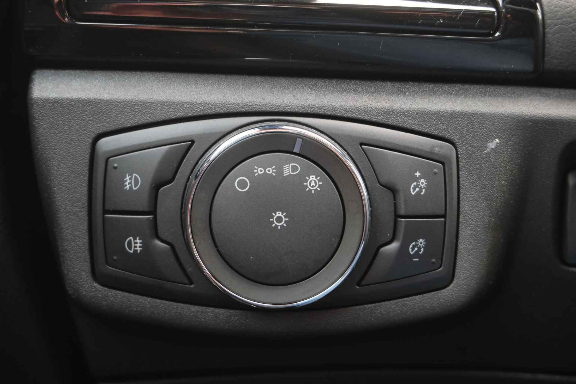 Ford Mondeo Wagon 2.0 IVCT HEV ST-Line 187pk Automaat  | Panoramadak | Adaptive cruise control | Vol leder - 51/55