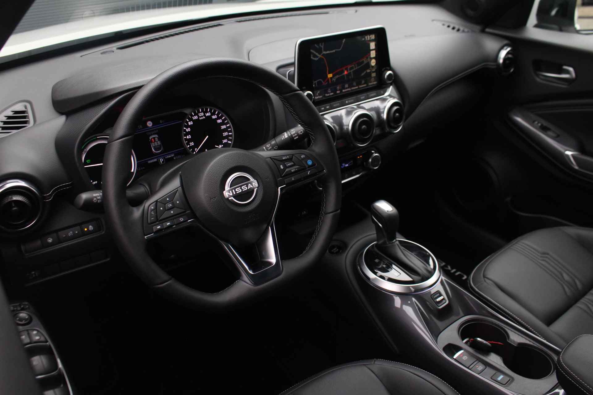 Nissan Juke 1.6 Hybrid Tekna 145pk | Automaat | Cold Pack | Sound Pack | Lichtmetalen velgen 19" | 360 graden Camera | Apple Carplay/Android Auto - 14/39