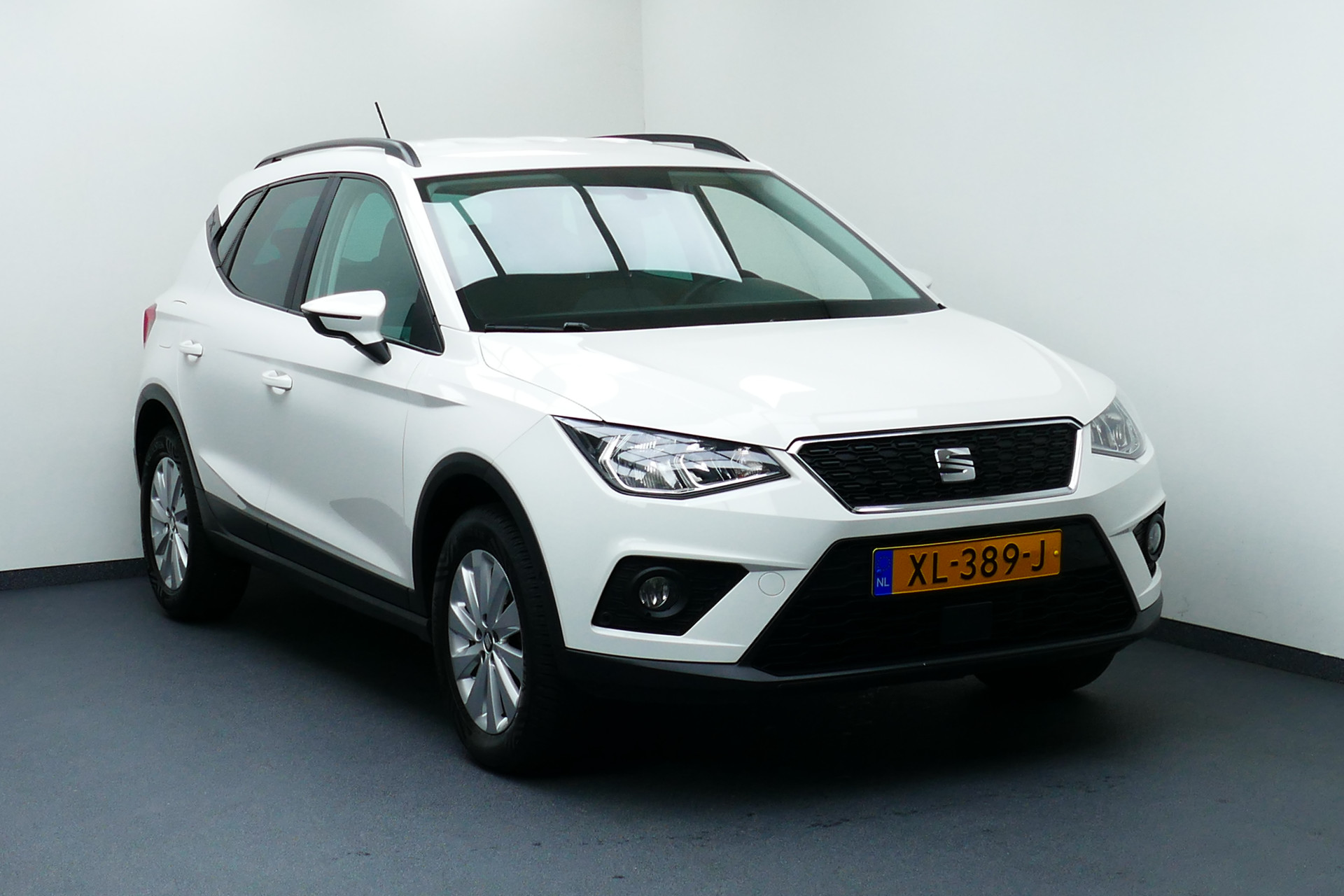 SEAT Arona 1.0 TSI Style Business Intense. Adaptief Cruise, Navi, Camera, Clima, PDC V+A, 16"LM Velgen