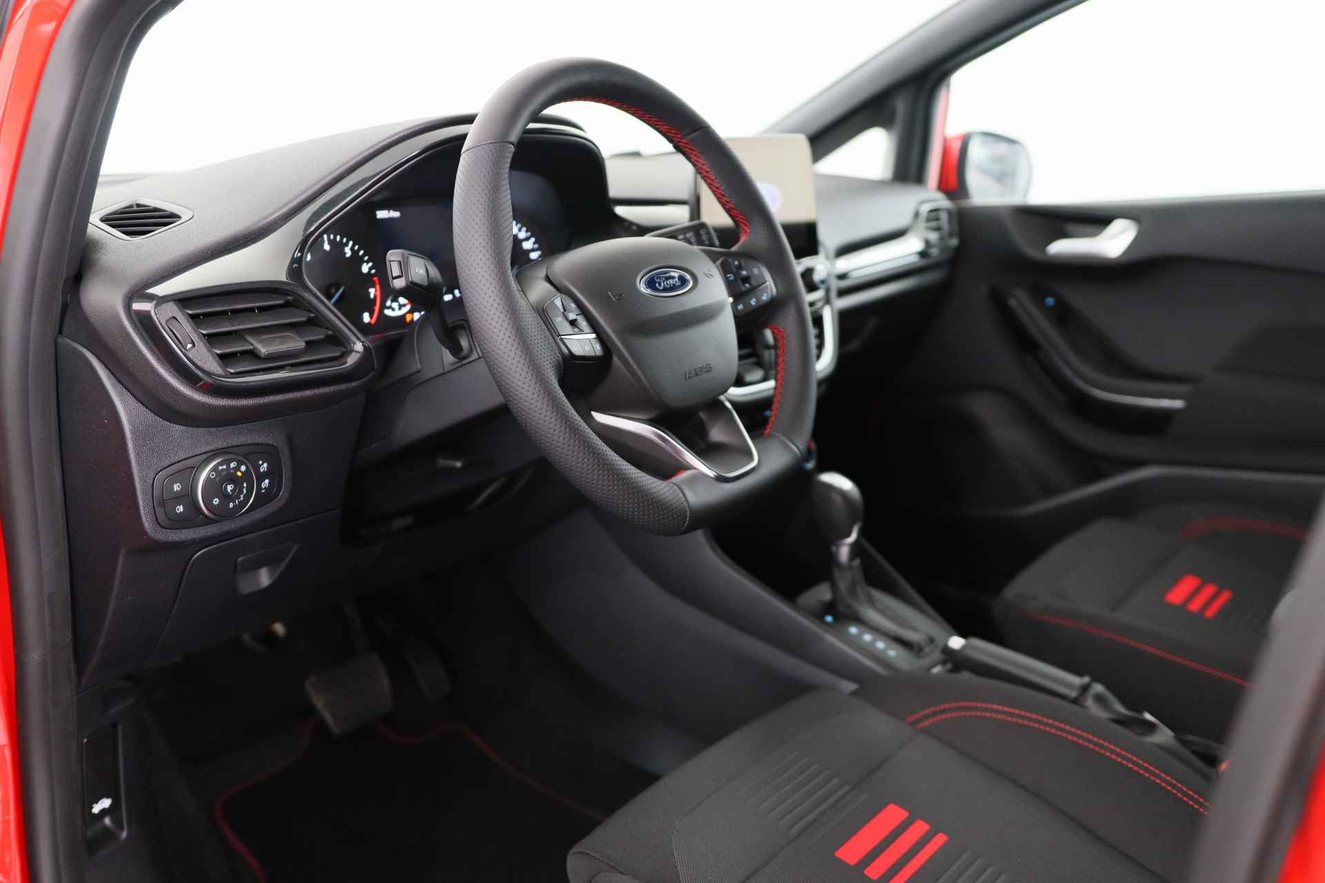 Ford Fiesta 1.0 EcoBoost Hybrid 125pk ST-Line | Automaat | Navi by App | Clima | Cruise | Winter pack | Led | Parkeersensoren | - 7/32