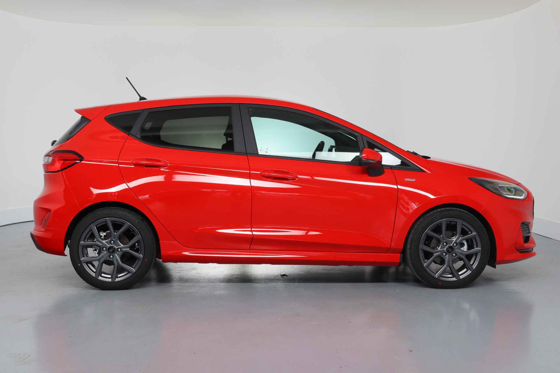 Ford Fiesta 1.0 EcoBoost Hybrid 125pk ST-Line | Automaat | Navi by App | Climate Control | Cruise Control | Winter pack | Led | Parkeersenso - 17/32