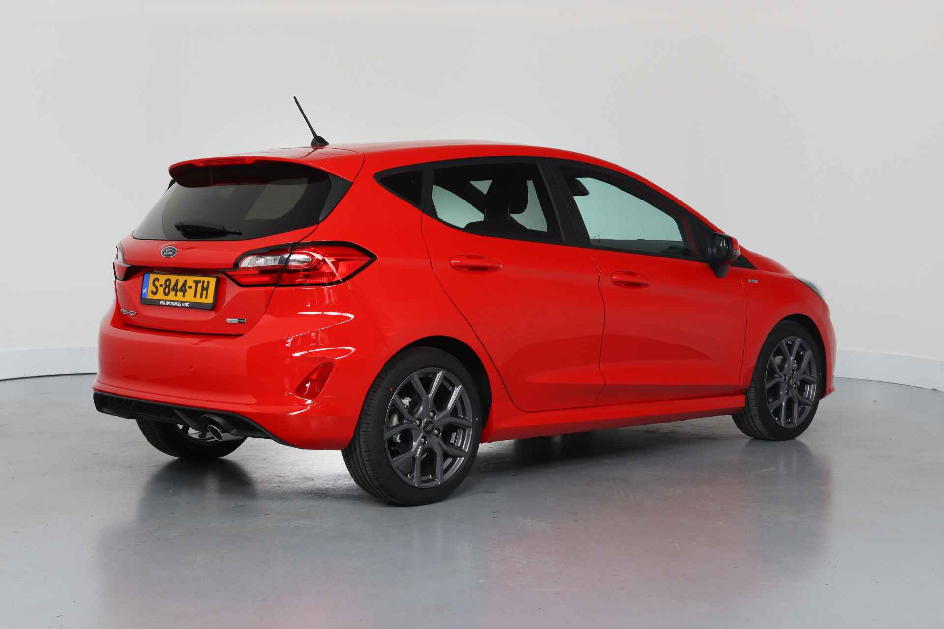 Ford Fiesta 1.0 EcoBoost Hybrid 125pk ST-Line | Automaat | Navi by App | Climate Control | Cruise Control | Winter pack | Led | Parkeersenso - 18/32