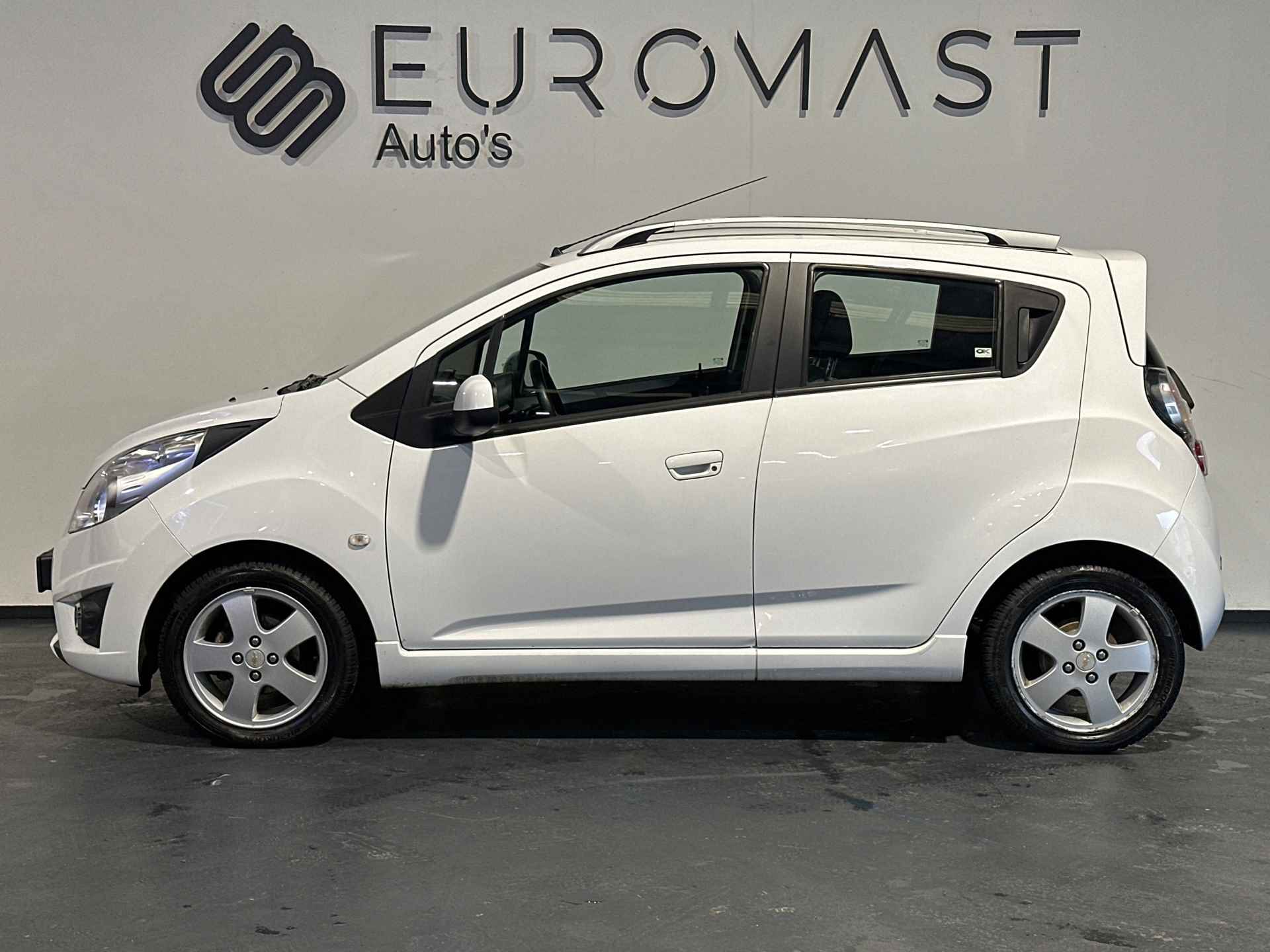 Chevrolet Spark 1.2 16V LTZ Navi Airco Pdc Trekhaak Nieuwe Apk - 9/16