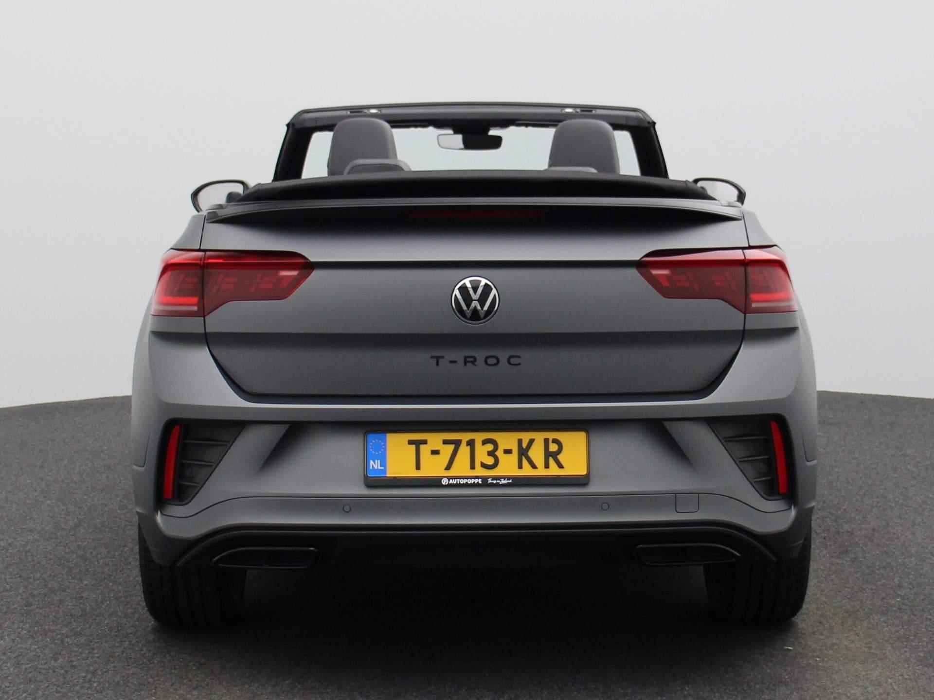 Volkswagen T-Roc Cabrio 1.5 TSI R-Line Edition Grey 150 PK DSG | Automaat | Indium Gray Matte Special | Apple Carplay | Achteruitrijcamera | LED+ Verlichting | Digital Cockpit Pro | Stoelverwarming | Park Assist | Afneembare Trehkaak | - 6/43